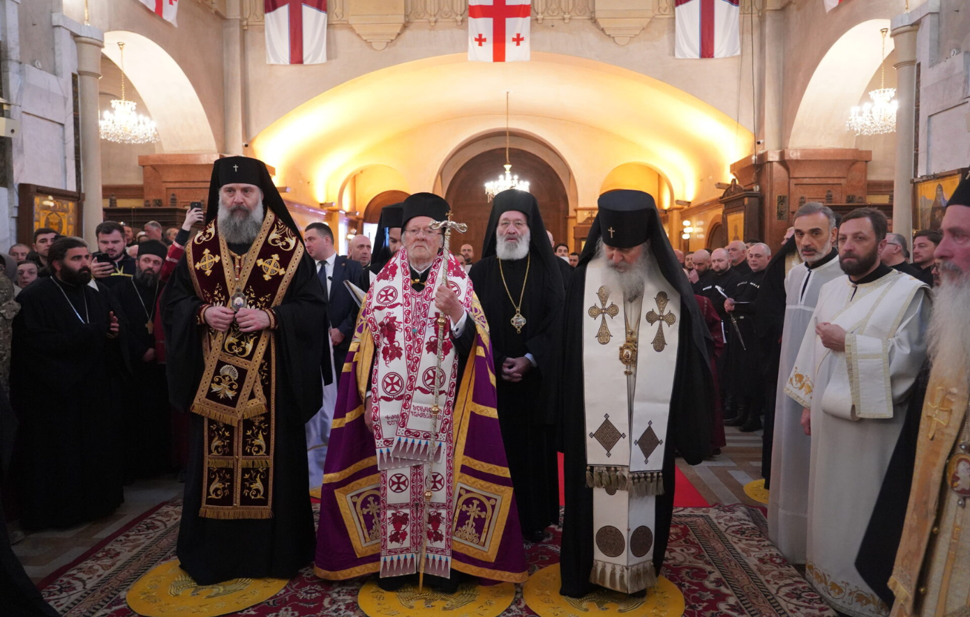Με τιμές αρχηγού κράτους στη Γεωργία ο Βαρθολομαίος: Στην Τιφλίδα για το «ύστατο χαίρε» στον Πατριάρχη Γεωργίας Ηλία Β’