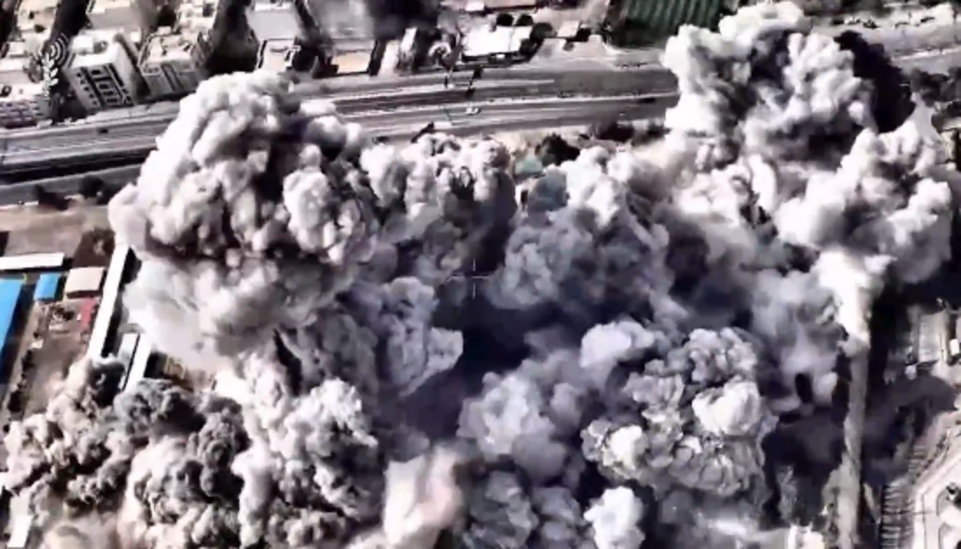 Βίντεο-ντοκουμέντο από το χτύπημα της αεροπορίας του Ισραήλ στο συγκρότημα που ήταν ο Αλί Χαμενεΐ