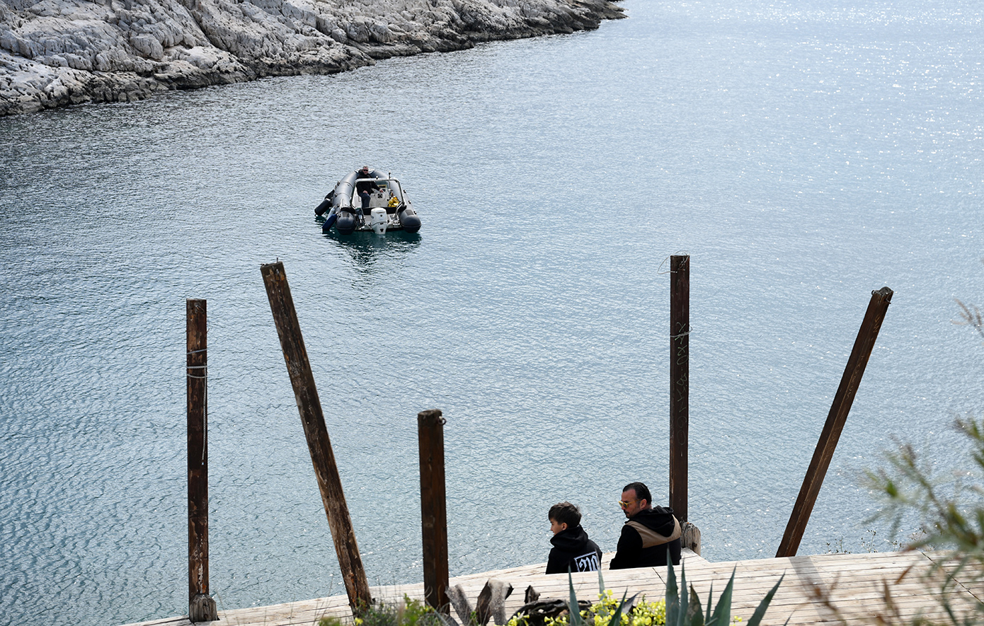 Νέα στοιχεία για την τραγωδία στα Λιμανάκια Βουλιαγμένης &#8211; Σφηνωμένος στο «πηγάδι του διαβόλου» βρέθηκε ο 34χρονος δύτης