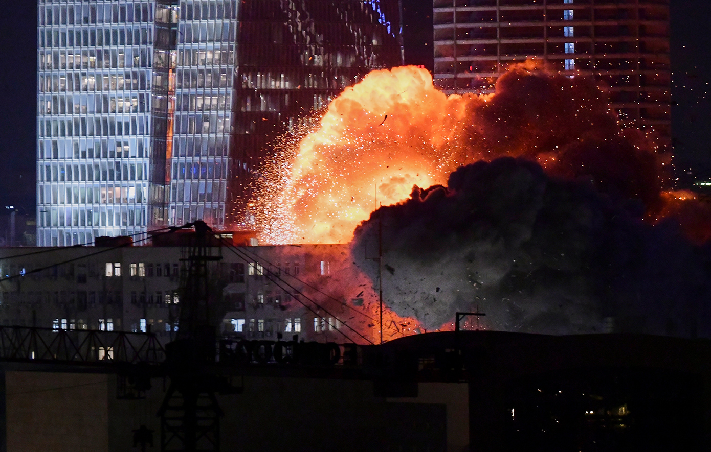 Η υποχθόνια στρατηγική του Ιράν για να εξαντλήσει τις ΗΠΑ &#8211; Ο λόγος που σφυροκοπούν τις χώρες του Περσικού Κόλπου