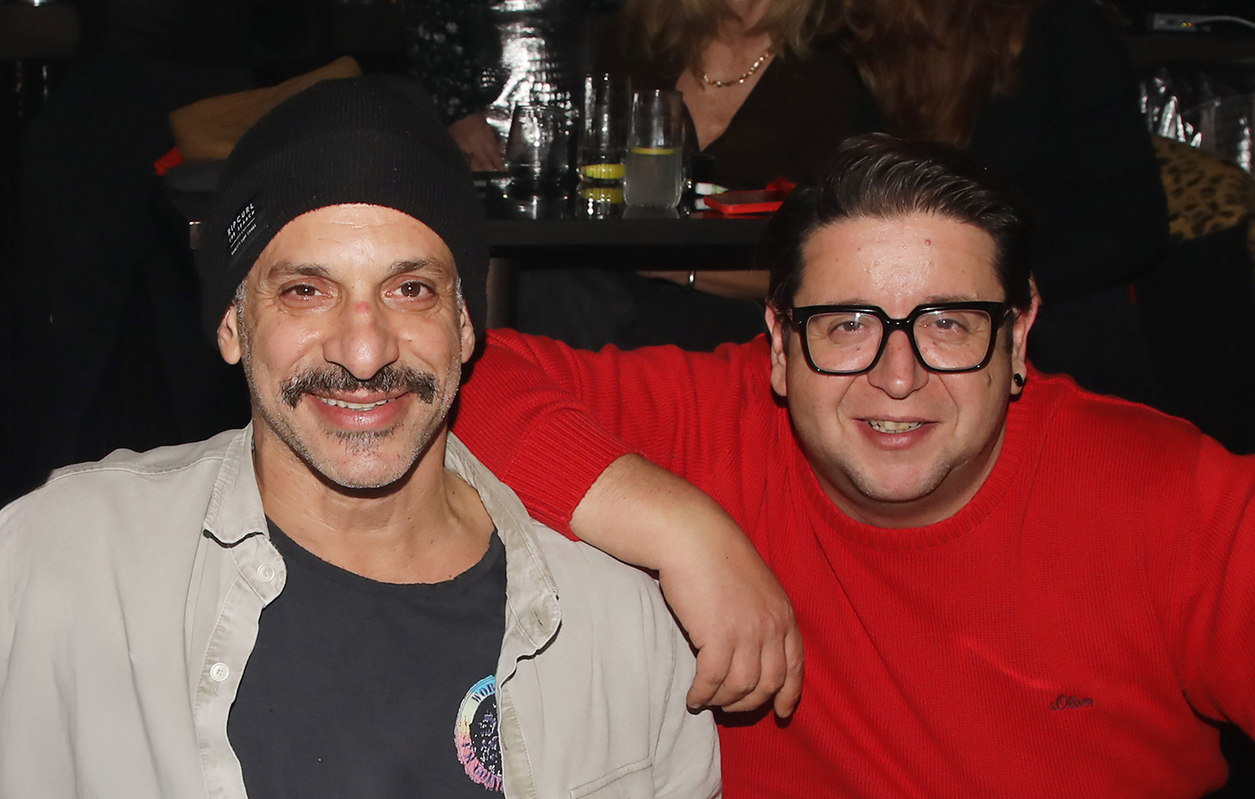 Η αμήχανη στιγμή που ο Γιώργος Χρανιώτης κατέβασε το παντελόνι και το εσώρουχο του Θάνου Μπίρκου στη σκηνή