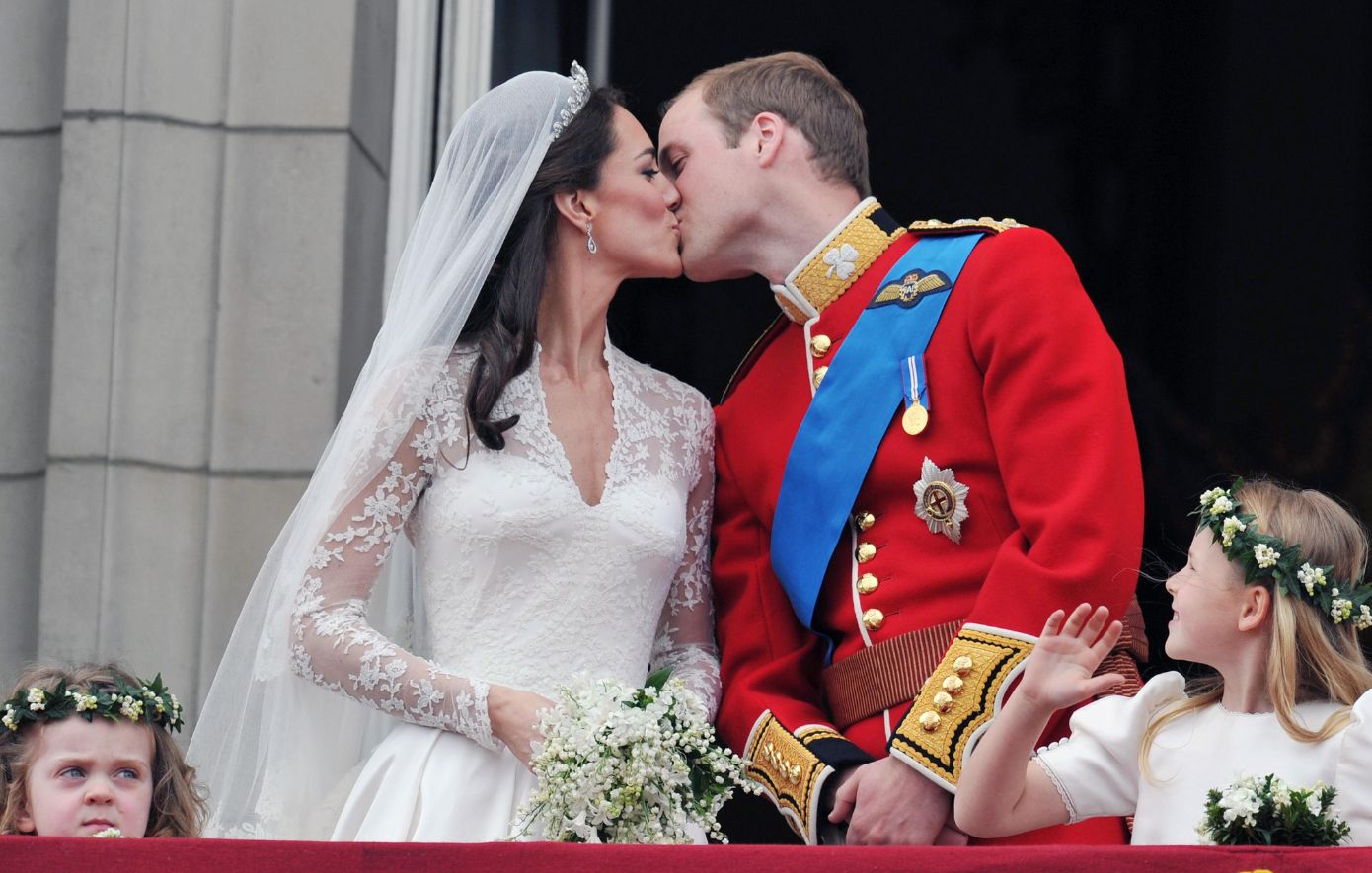 Ο πρίγκιπας Ουίλιαμ και η Κέιτ Μίντλετον στο γάμο τους