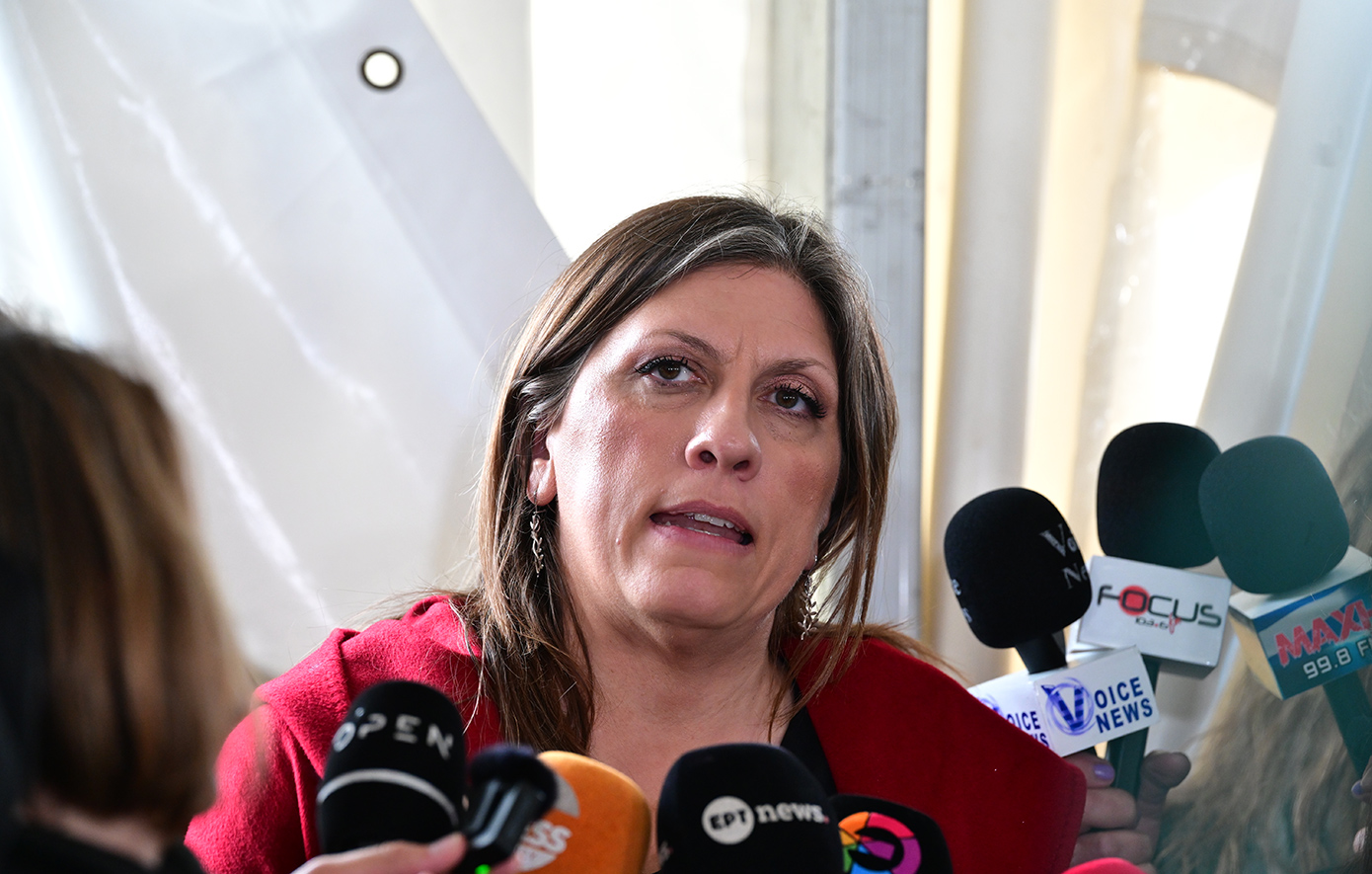 Στον «αέρα» η δίκη για τα βίντεο στα Τέμπη: Δεκτή η δήλωση αποχής της προέδρου, αναβάλλεται επ&#8217; αόριστον η εκδίκαση