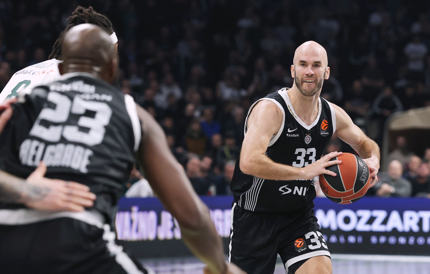 Euroleague: Η Παρτίζαν νίκησε τον Ερυθρό Αστέρα και έκανε δώρο στον Παναθηναϊκό