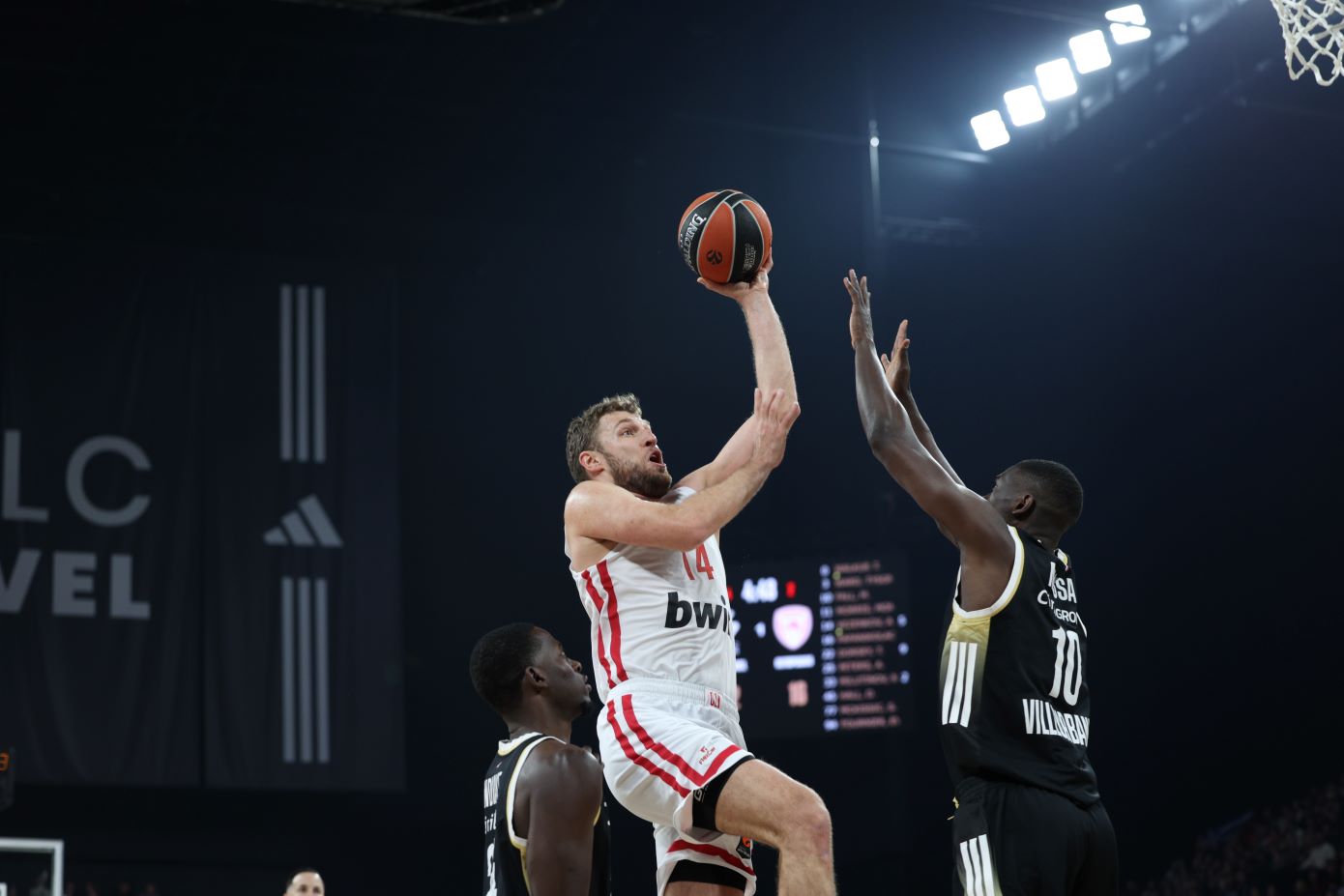 Euroleague: Προελαύνει ο Ολυμπιακος, 82-74 την Βιλερμπάν