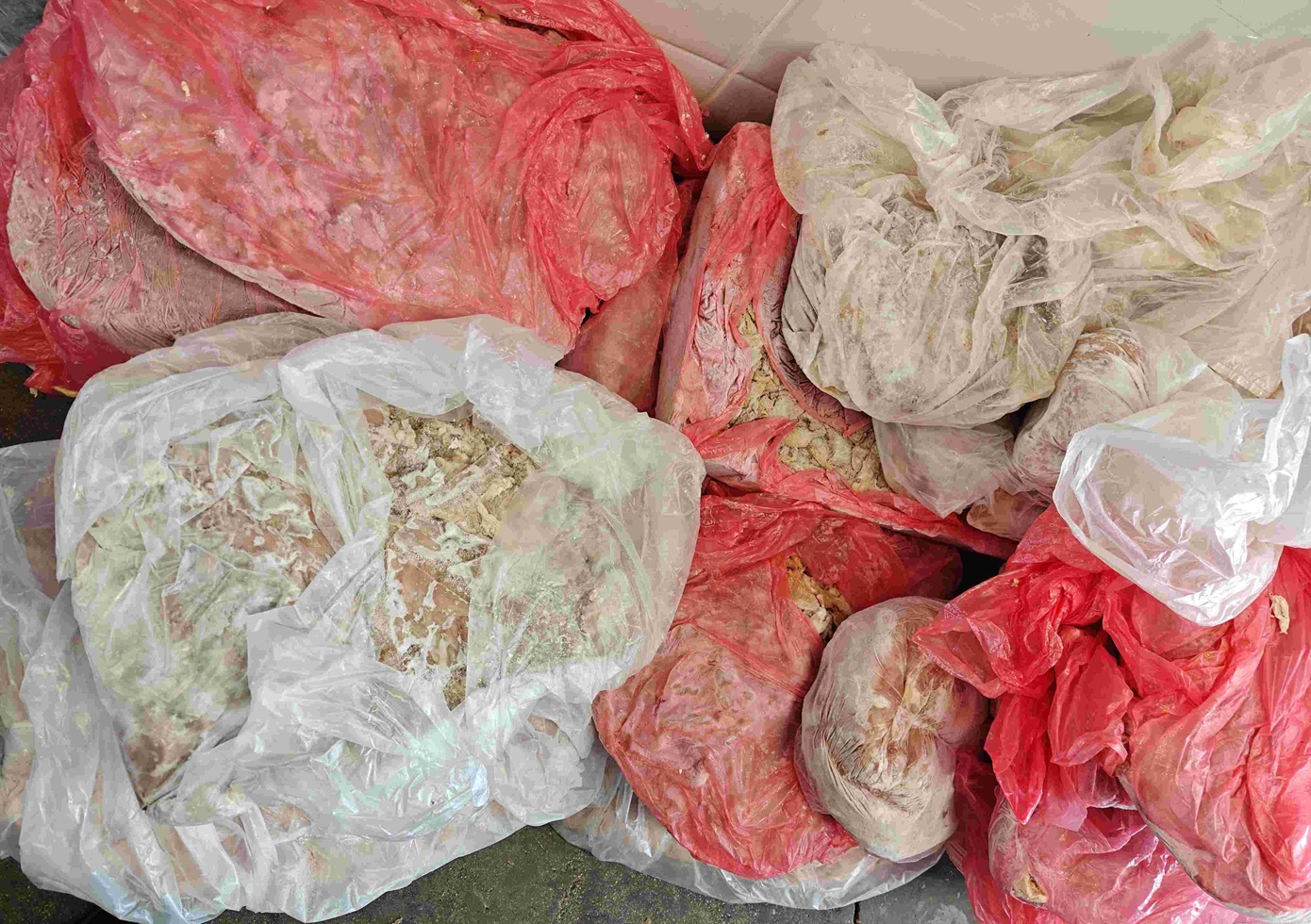 Κατασχέθηκαν 11 τόνοι ακατάλληλων κρεάτων από την Περιφέρεια Αττικής &#8211; Τι πρέπει να προσέξουν οι καταναλωτές