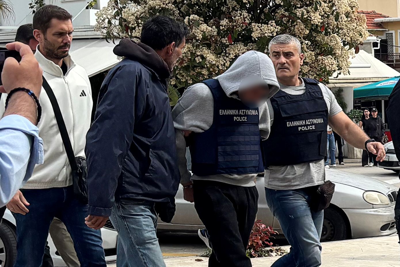 Οργή στην Κεφαλονιά: «Μπαλάκι» οι ευθύνες για τον θάνατο της 19χρονης Μυρτώς &#8211; Τι υποστήριξαν στις απολογίες τους οι 3 κατηγορούμενοι