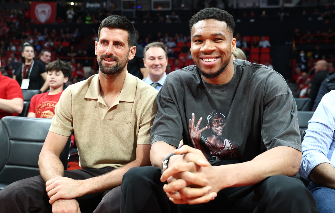 Ολυμπιακός &#8211; Μονακό: Ο Γιάννης Αντετοκούνμπο μαζί με τον Τζόκοβιτς στο ΣΕΦ