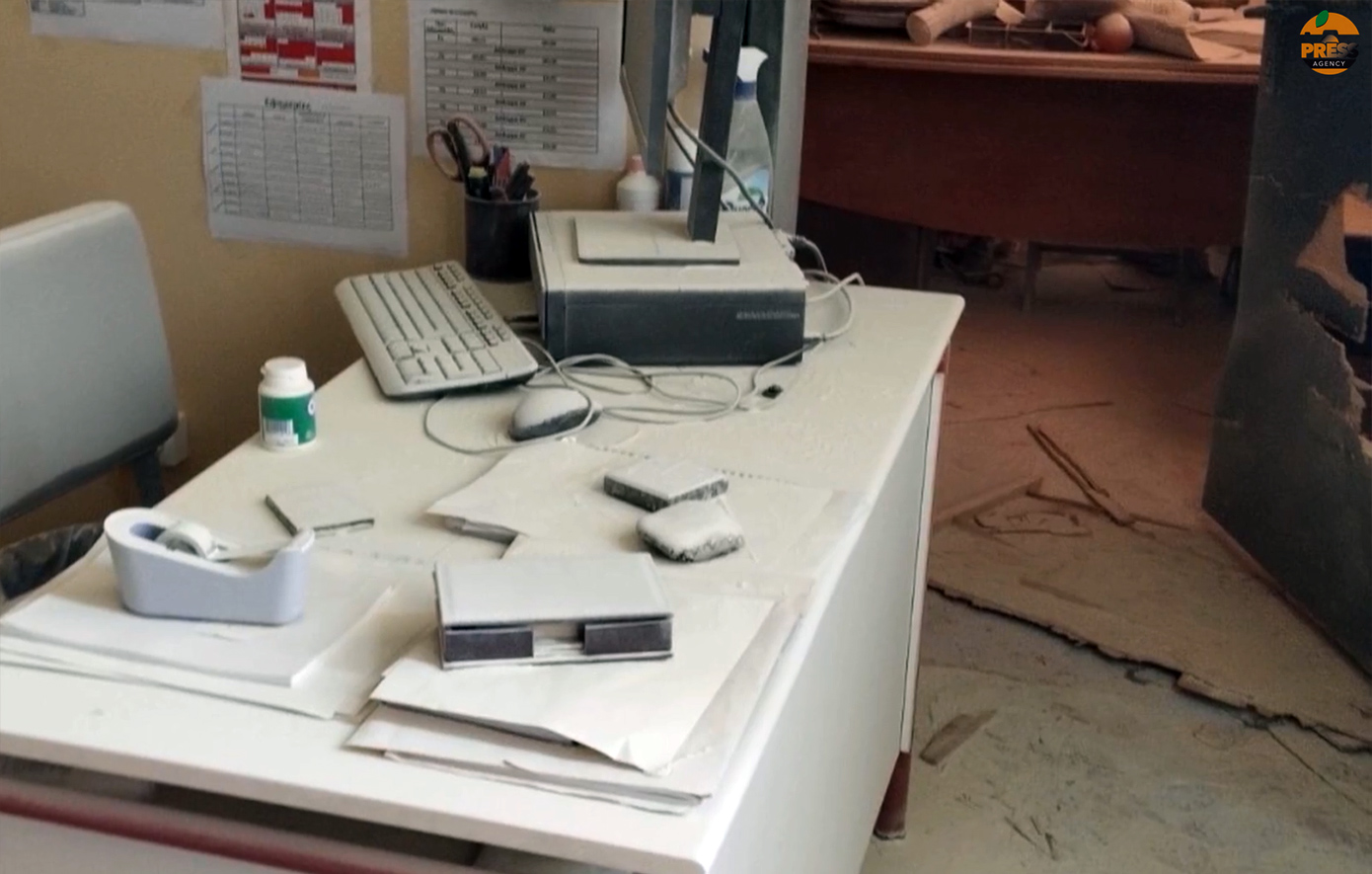 «Βομβαρδισμένο» τοπίο το 5ο Γυμνάσιο και Λύκειο Γλυφάδας – Το διέρρηξαν, έκλεψαν υπολογιστές και 8.000 ευρώ