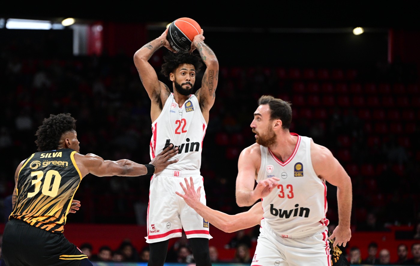 «Η Αρμάνι είχε συμφωνήσει με Ντόρσεϊ και Μιλουτίνοφ, αλλά…»