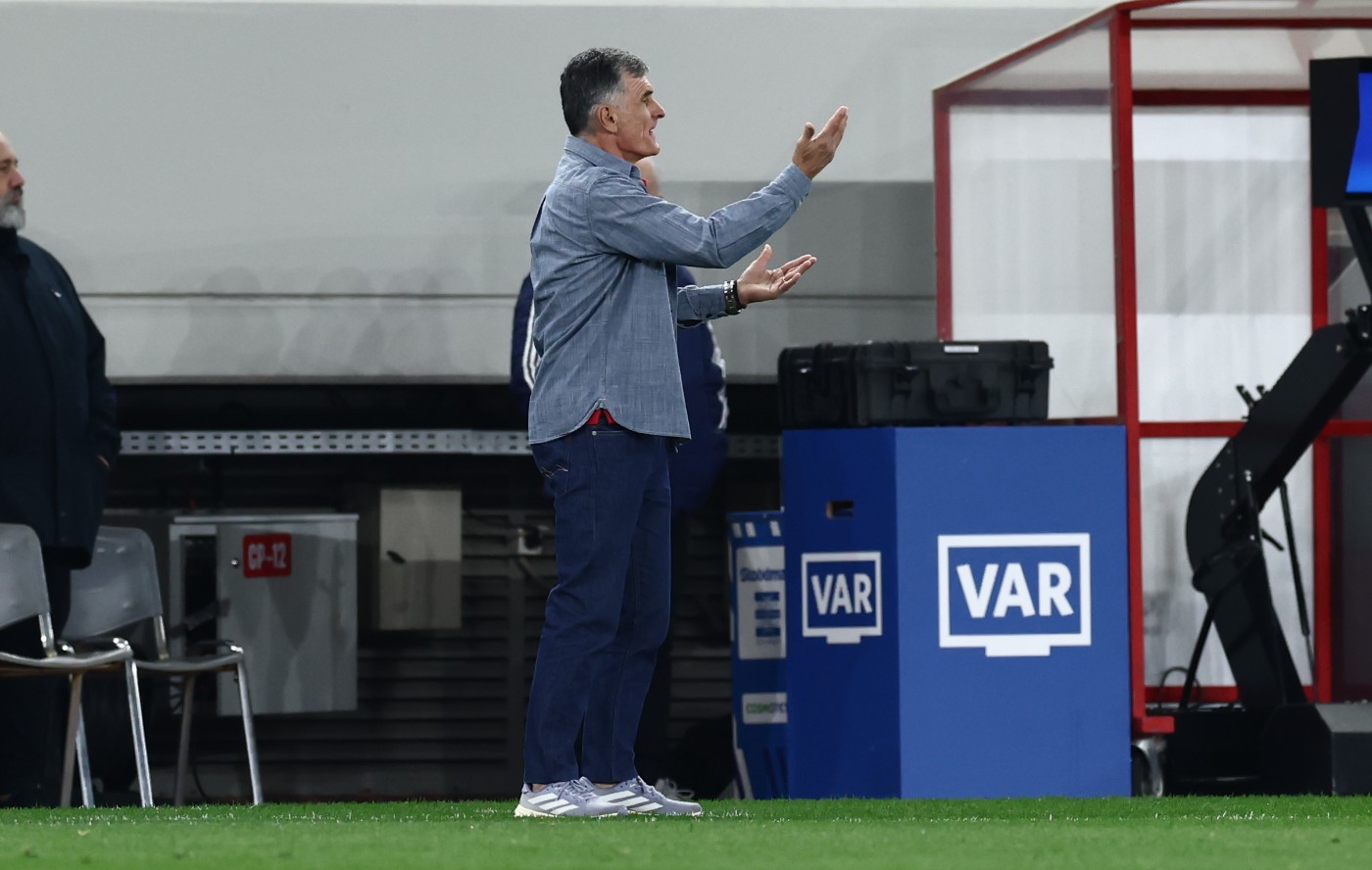 Ο Μεντιλίμπαρ κρατάει τους παίκτες του Ολυμπιακούς στις εγκαταστάσεις του Ρέντη