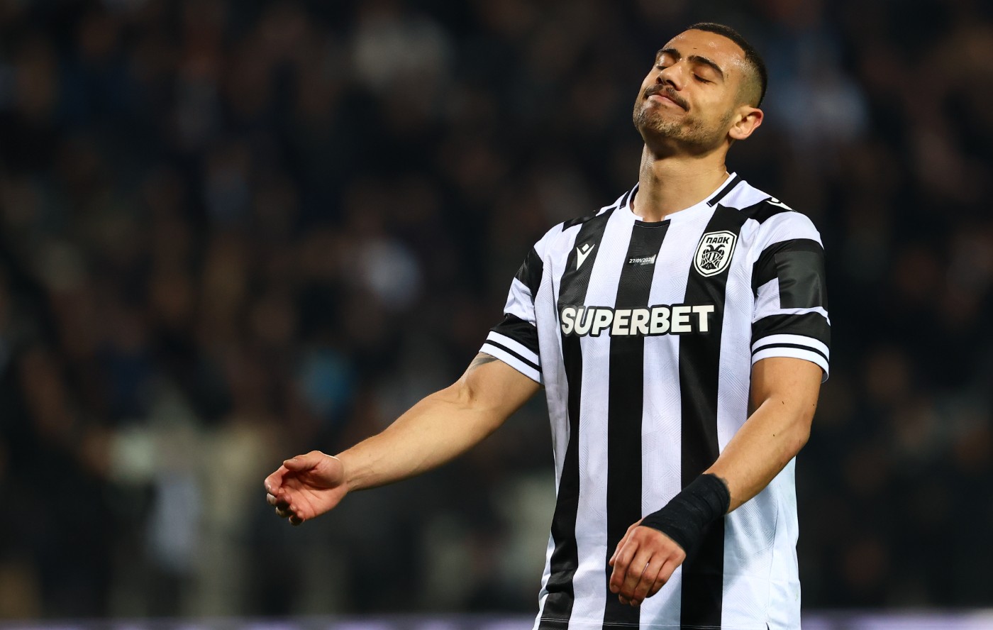 ΠΑΟΚ: Τέλος η σεζόν για Γιακουμάκη, πρόβλημα με Λόβρεν ενόψει τελικού