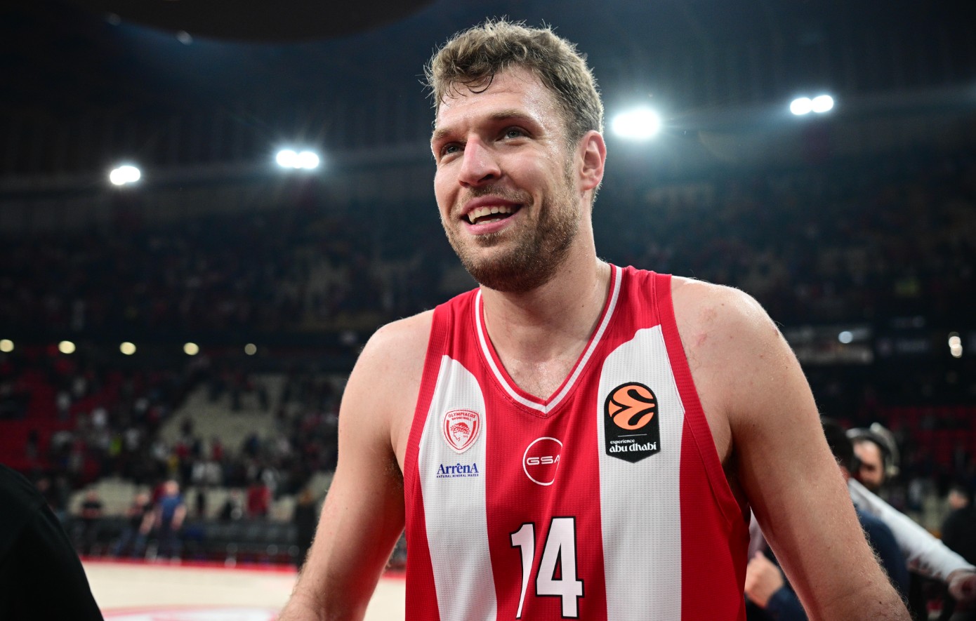 Χάποελ Τελ Αβίβ &#8211; Ολυμπιακός: «Έφυγαν» πάνω από 10.000 εισιτήρια &#8211; «Θα είναι εκπληκτικό», λέει ο Βεζένκοβ