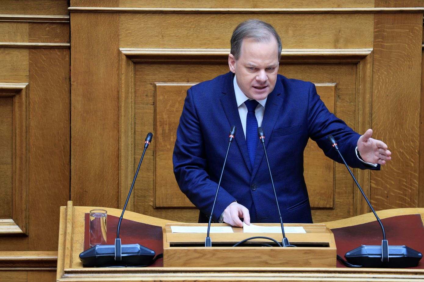 Συζήτηση άρσης ασυλίας 13 βουλευτών της ΝΔ- Κ. Καραμανλής: Αβάσιμα τα όσα μου καταλογίζονται, είμαι αθώος και θα το αποδείξω