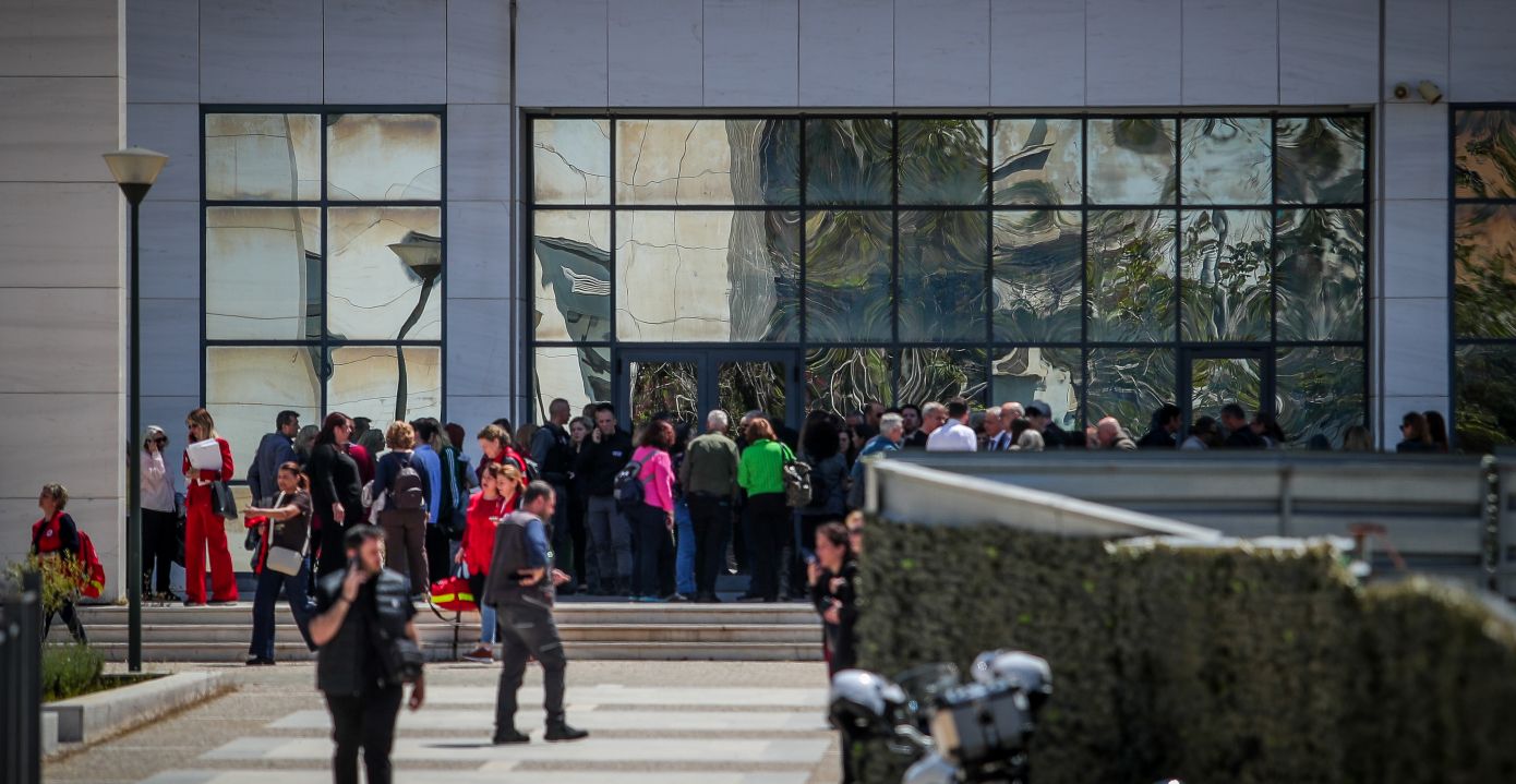 Διακοπή εργασιών αύριο στα δικαστήρια της Αθήνας μετά τους πυροβολισμούς στο πρώην Ειρηνοδικείο &#8211; «Δεν είμαστε αναλώσιμοι»