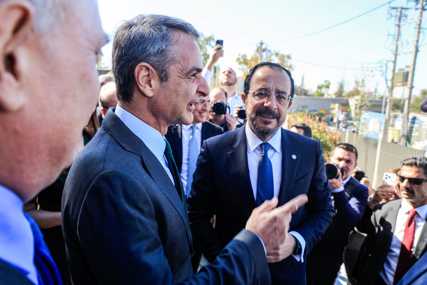 Μητσοτάκης και Χριστοδουλίδης στα εγκαίνια του παραρτήματος του Πανεπιστημίου Λευκωσίας στην Αθήνα &#8211; Δείτε live