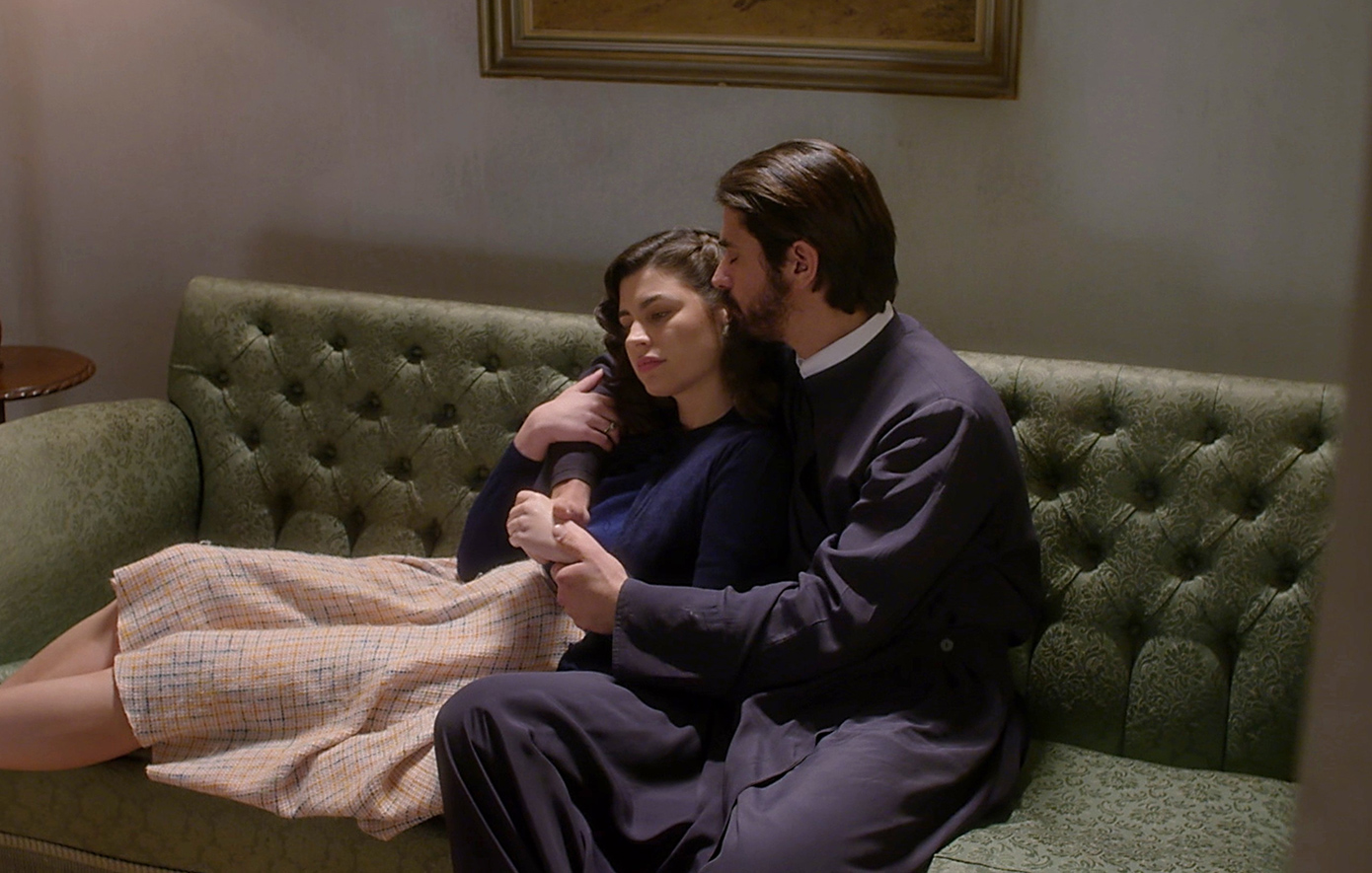 Άγιος έρωτας - Ο Λεωνίδας μαθαίνει ότι ο μικρός Κυριάκος είναι εγγονός του