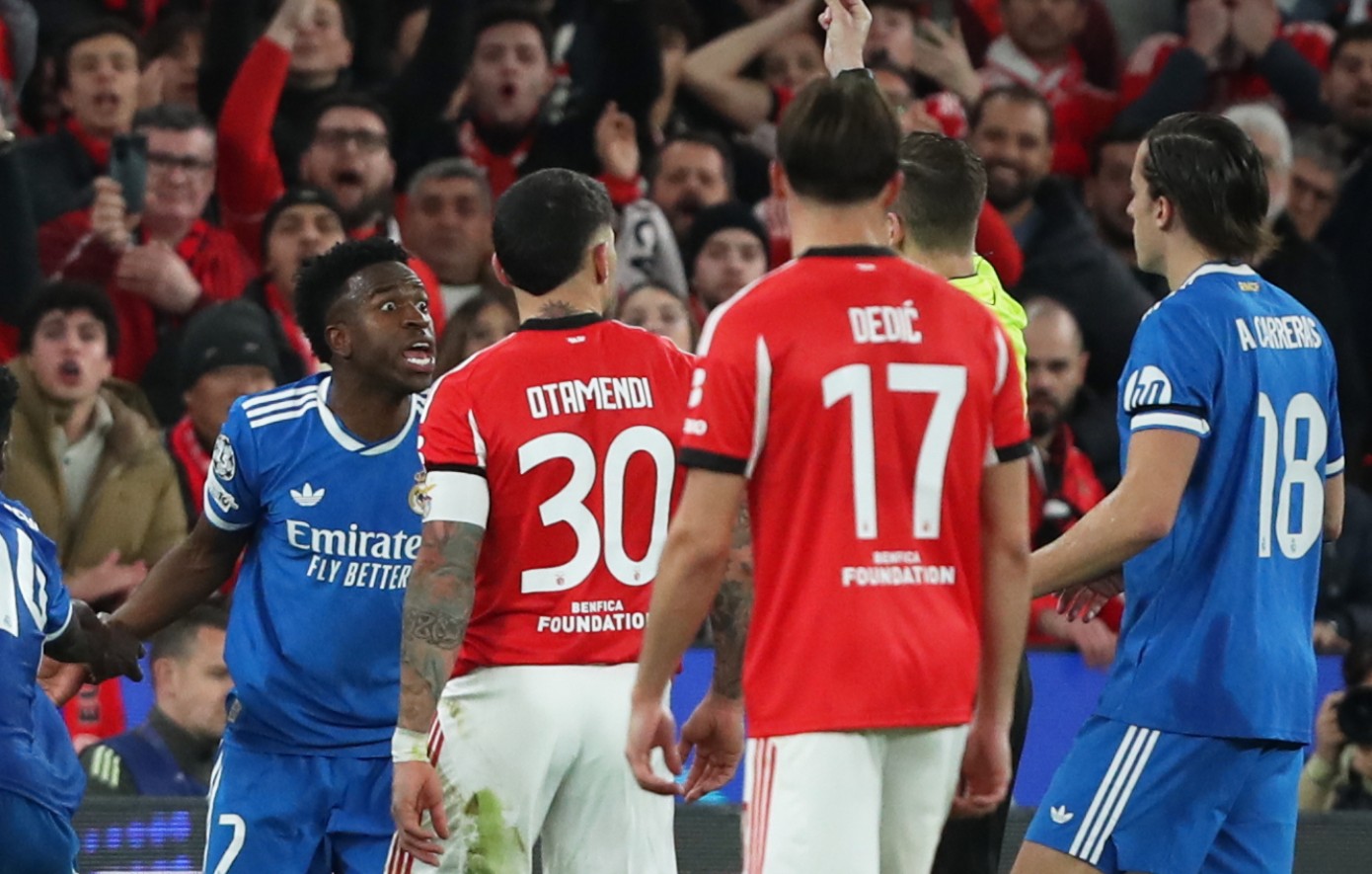 Μουντιάλ 2026: Κόκκινη κάρτα σε όποιον παίκτη καλύπτει το στόμα του ενώ διαπληκτίζεται