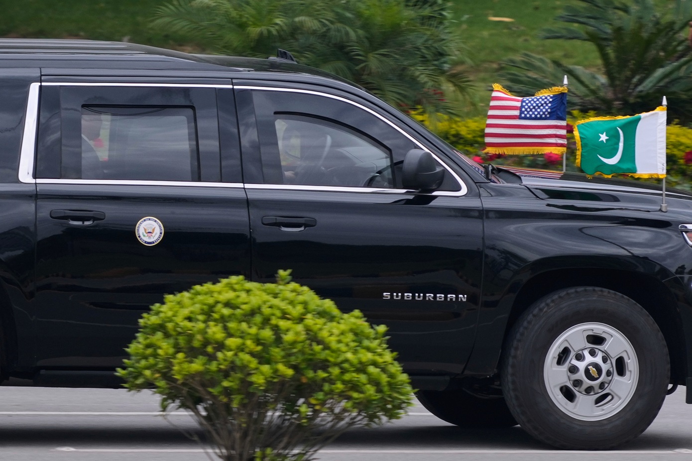 Συνομιλίες ΗΠΑ–Ιράν: Διαψεύδει η Ουάσινγκτον ότι συμφώνησε στην αποδέσμευση «παγωμένων» κεφαλαίων του Ιράν