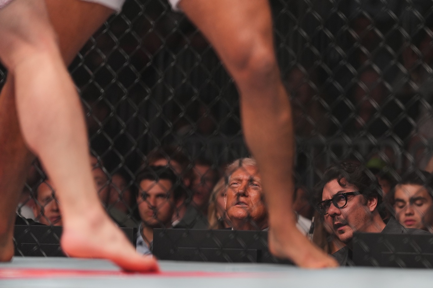 «Βlame game» ΗΠΑ και Ιράν για την αποτυχία των συνομιλιών &#8211; Ο Τραμπ ενημερώθηκε την ώρα που παρακολουθούσε αγώνα kick boxing