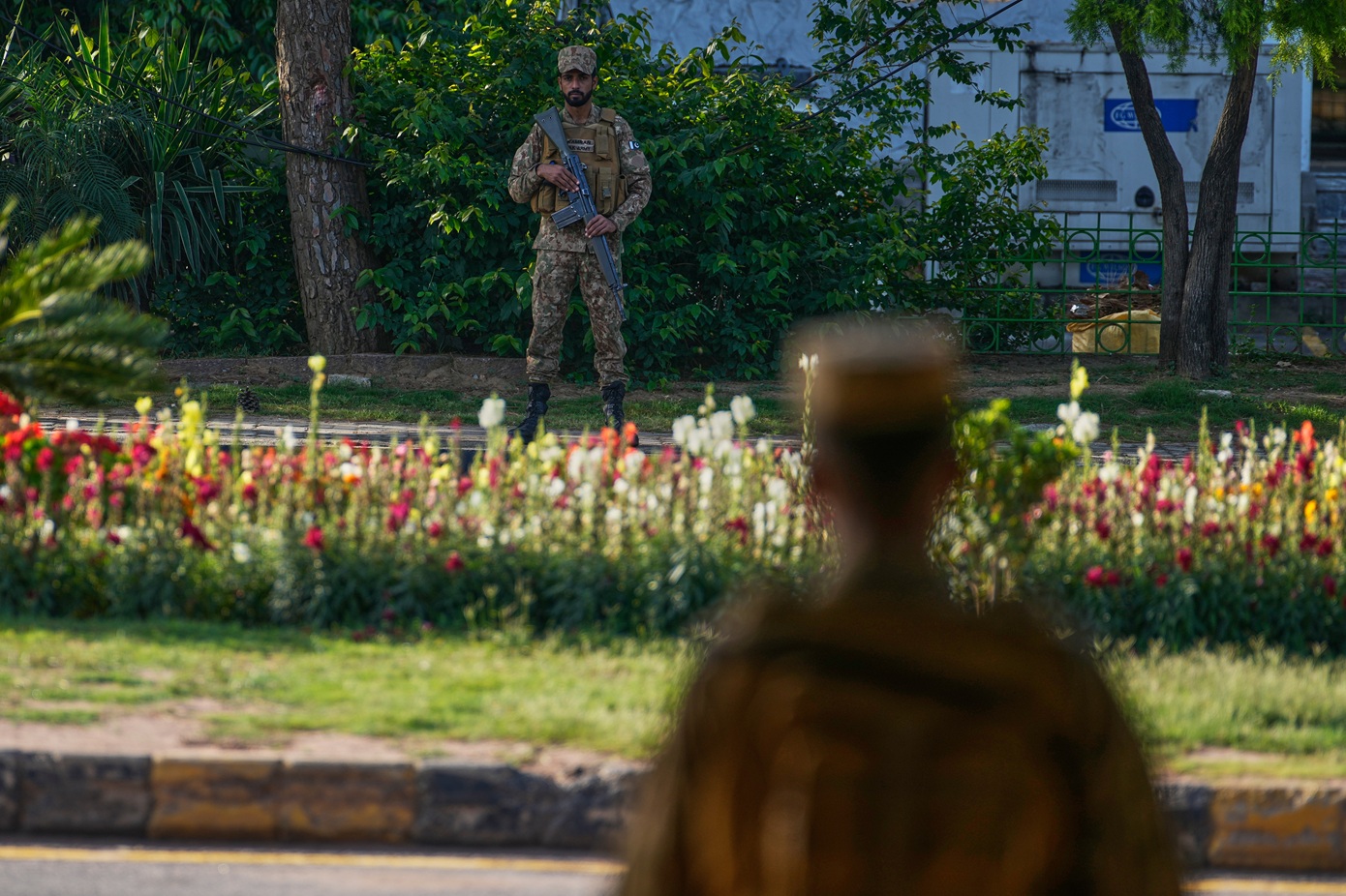 Νέο διπλωματικό θρίλερ στο Ισλαμαμπάντ: «Οι Ιρανοί ετοιμάζουν πρόταση» λέει ο Τραμπ, καμία απευθείας επαφή, απαντάει η Τεχεράνη