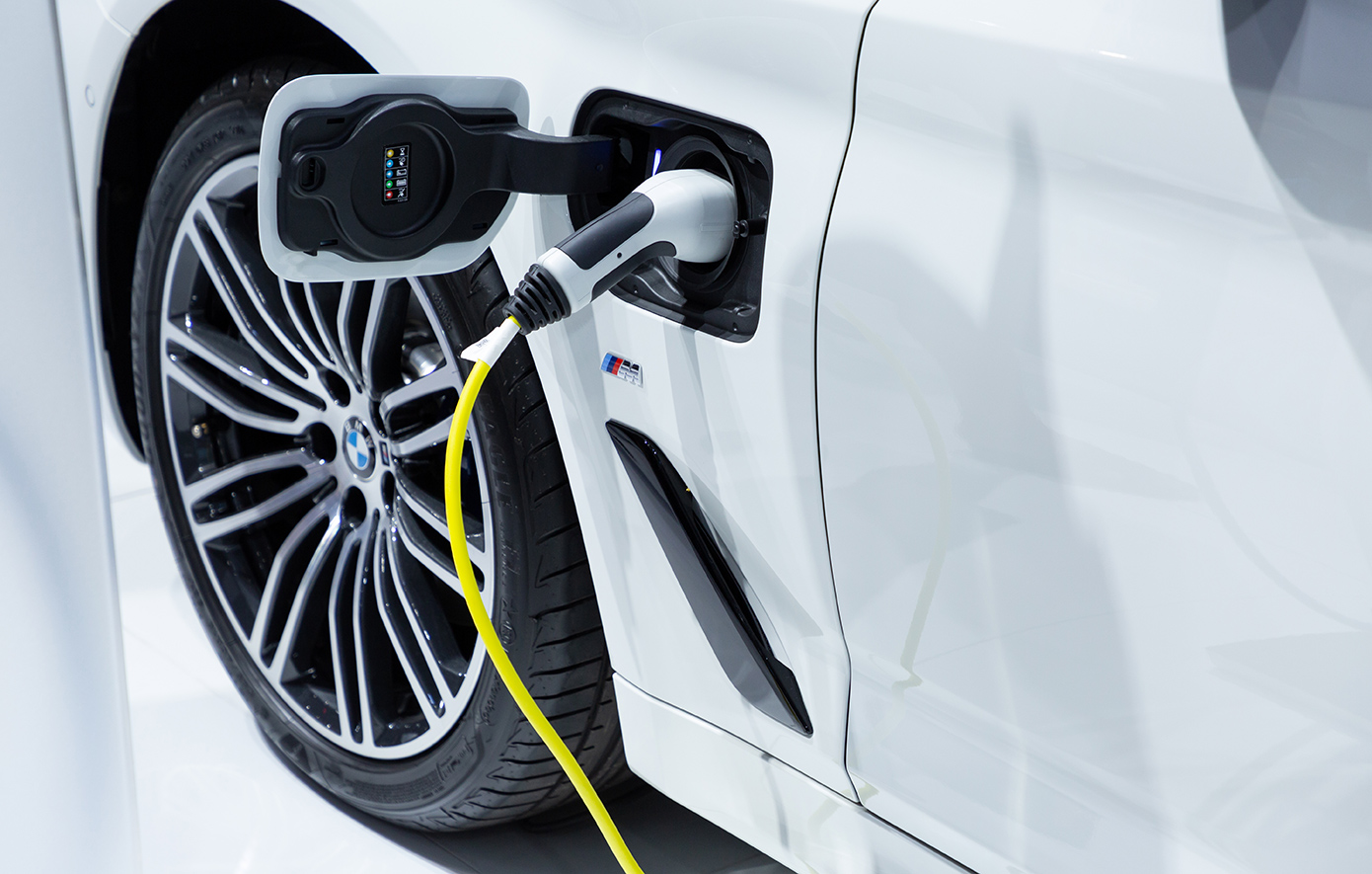 Επανάσταση στην ηλεκτροκίνηση με τεχνητή νοημοσύνη: Κάνει τις μπαταρίες eco-friendly και εξαφανίζει τη σπατάλη