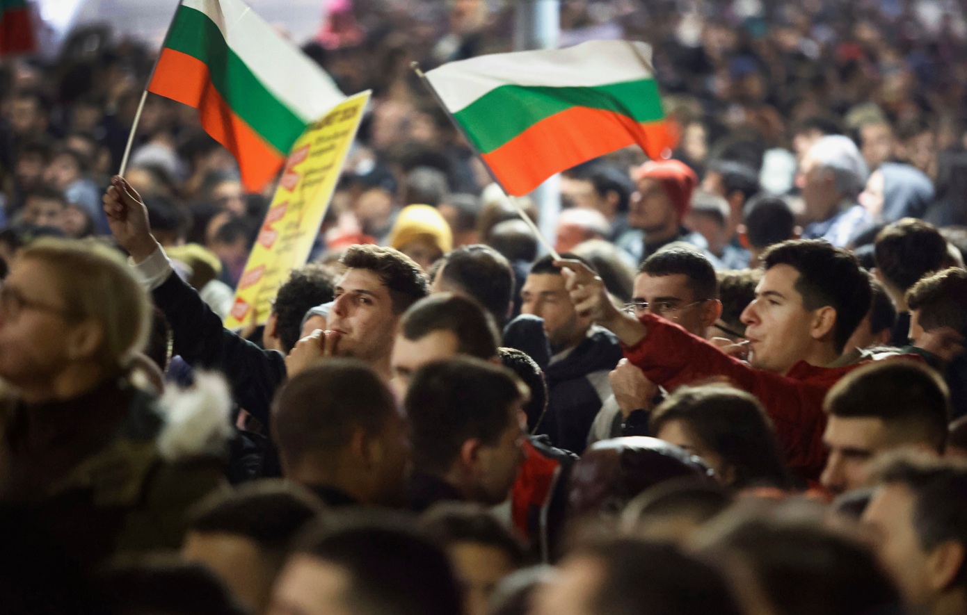 Συναγερμός στη Βουλγαρία: Ζητά ευρωπαϊκή «ασπίδα» πριν από τις πιο κρίσιμες κάλπες της δεκαετίας