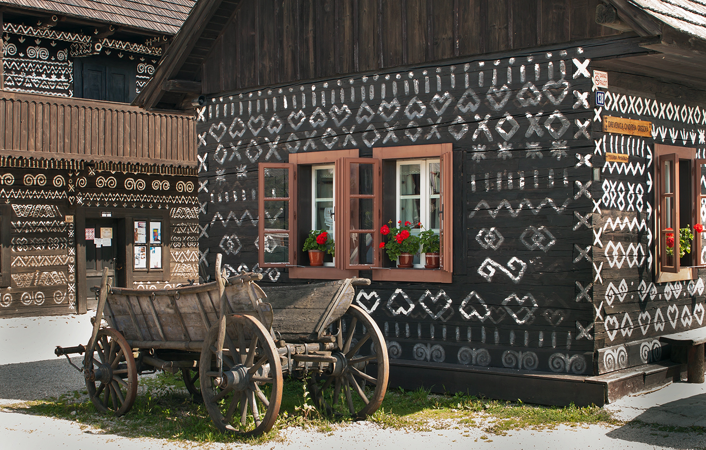 Το δαντελένιο χωριό που μοιάζει με «ζωντανό μουσείο»