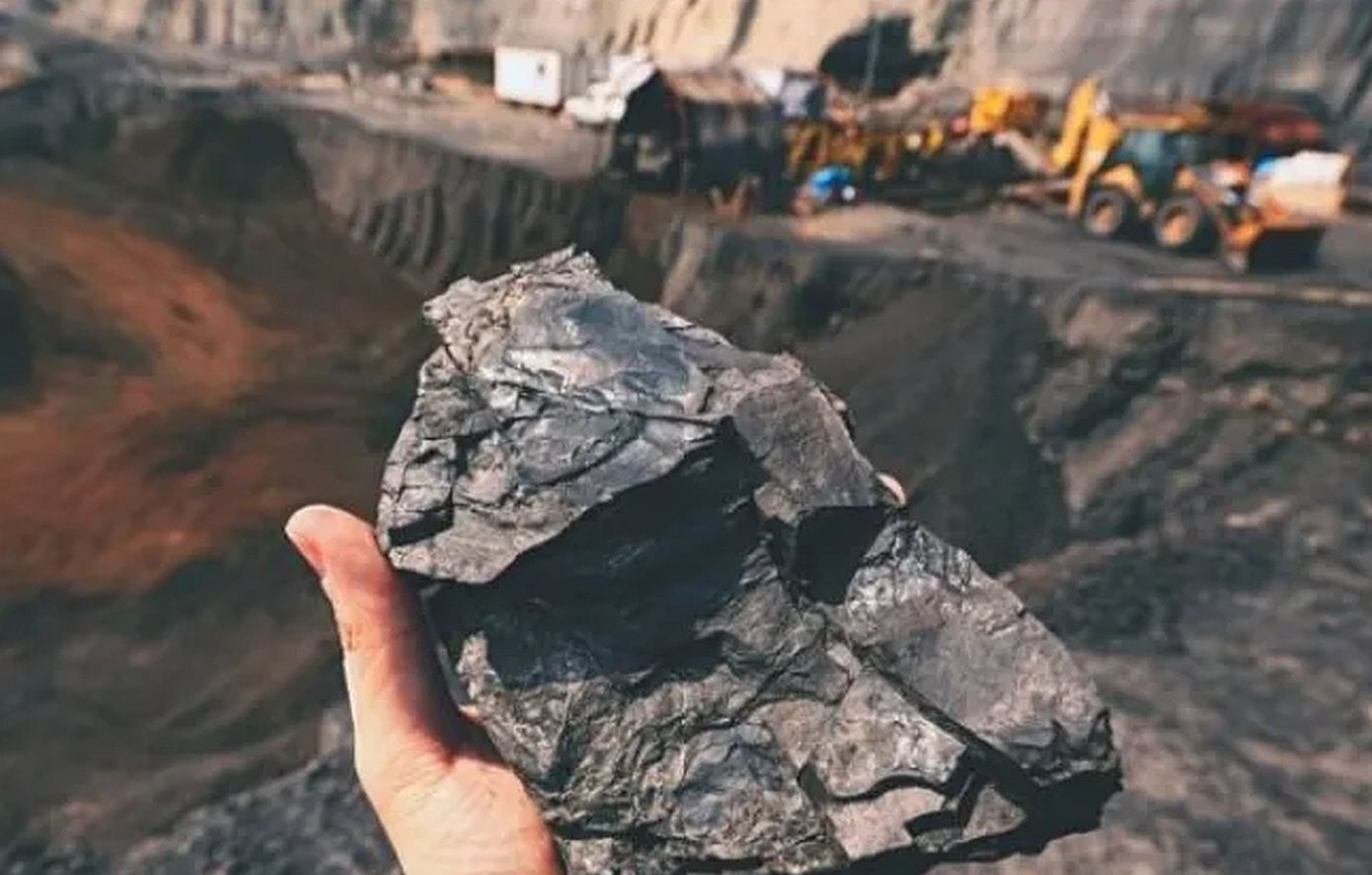 Ο πόλεμος ΗΠΑ-Ιράν αυξάνει τη ζήτηση για άνθρακα, αλλά «πνίγει» τους Αμερικανούς παραγωγούς με κόστη