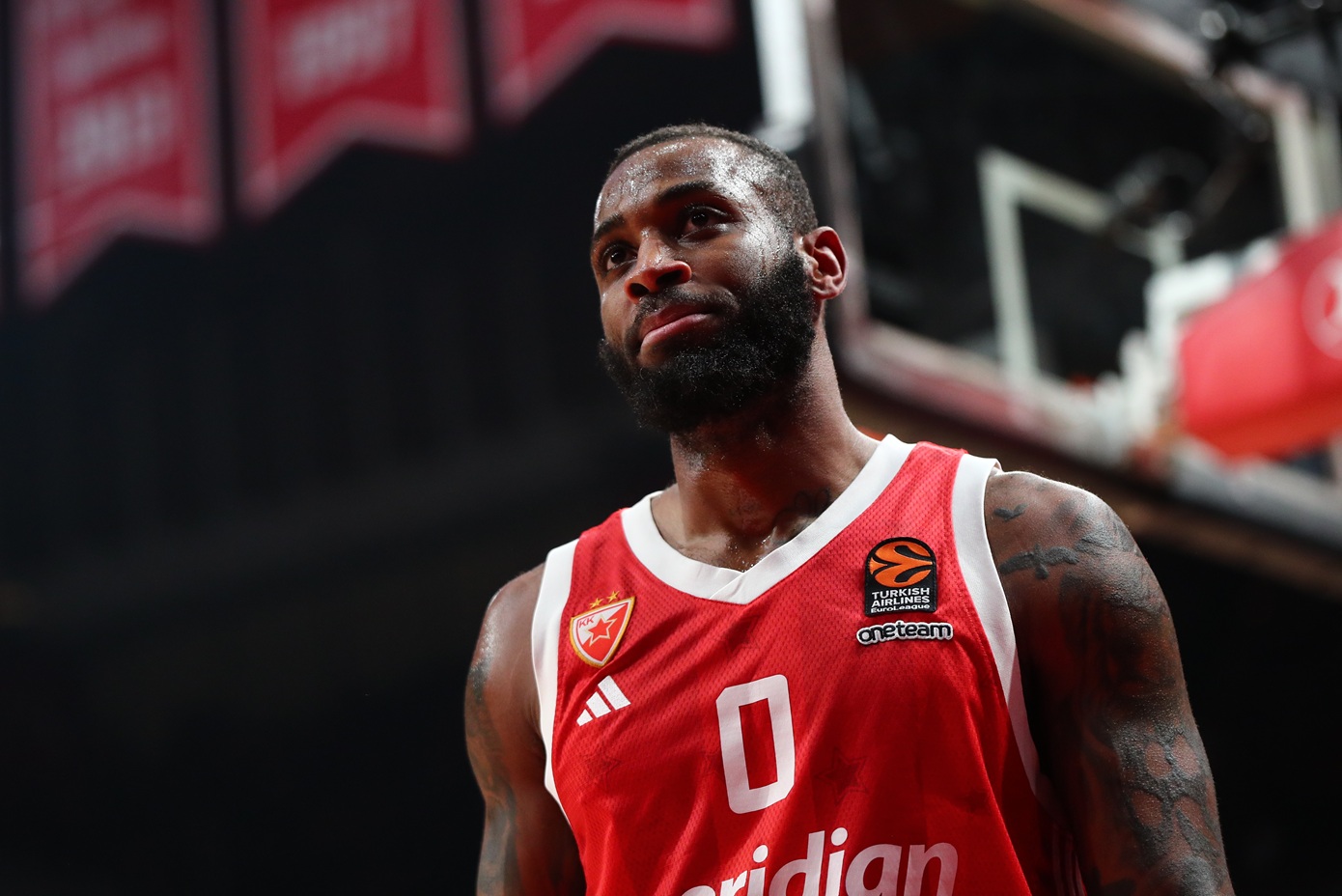 Κλείνει ΜακΙντάιρ ο Ολυμπιακός, κοιτάζει και Μπόνγκα &#8211; «Μάχη» με Ντουμπάι για Σπανό!