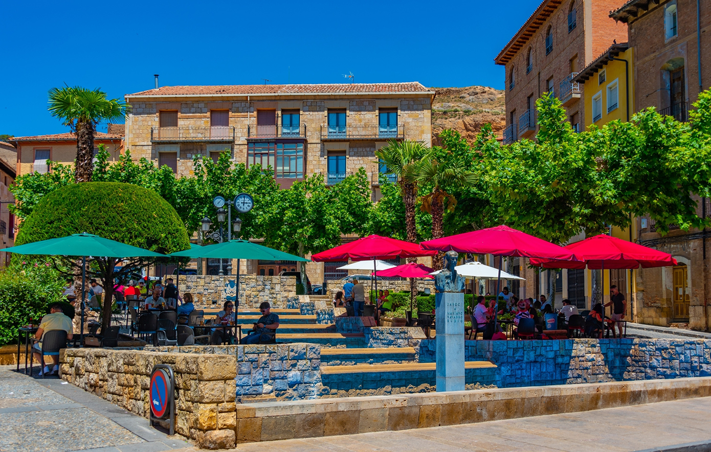 Νταρόκα, Ισπανία