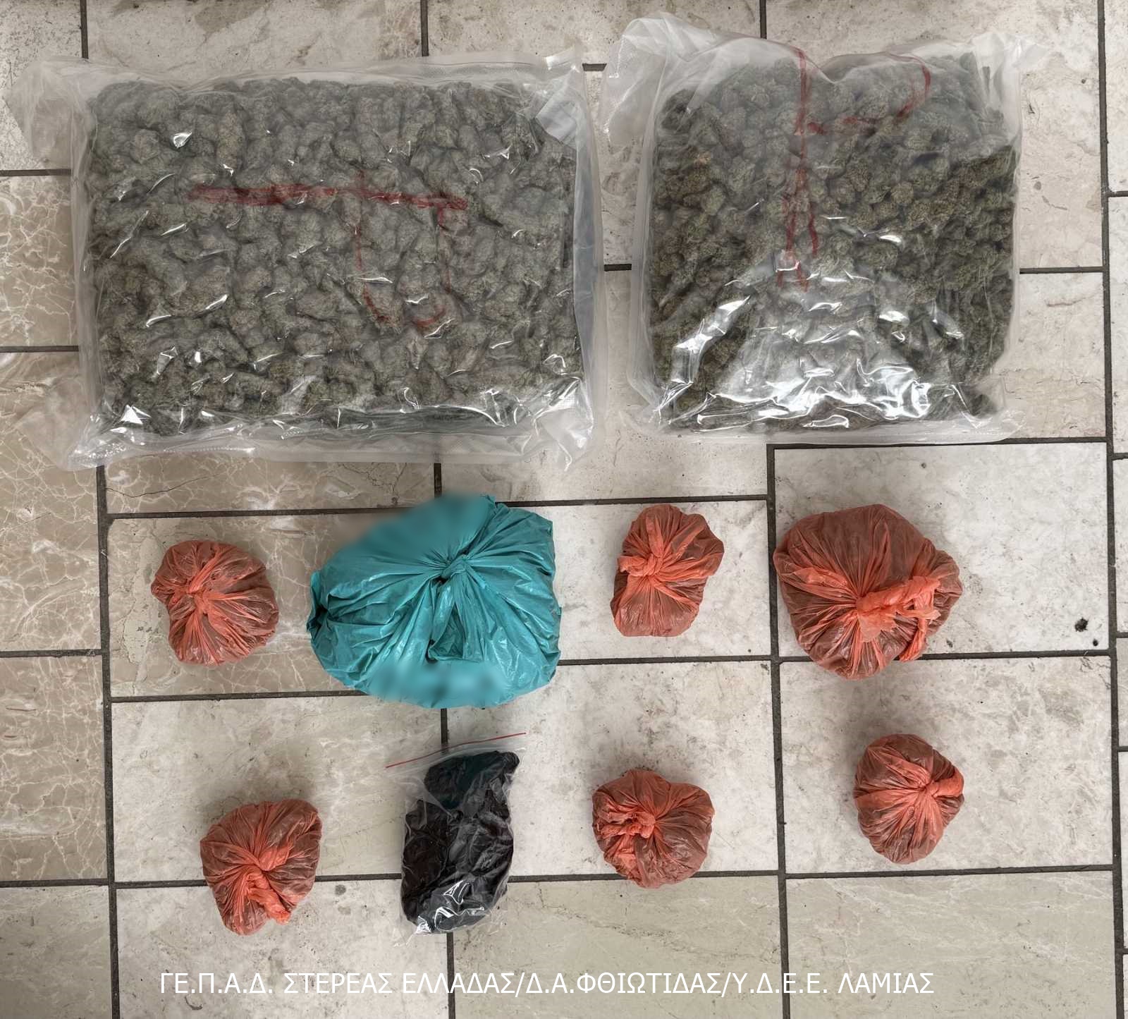 «Παγίδα θανάτου» σε παιδική χαρά της Καλαμαριάς: Αφαίρεσαν τις βίδες από τις κούνιες