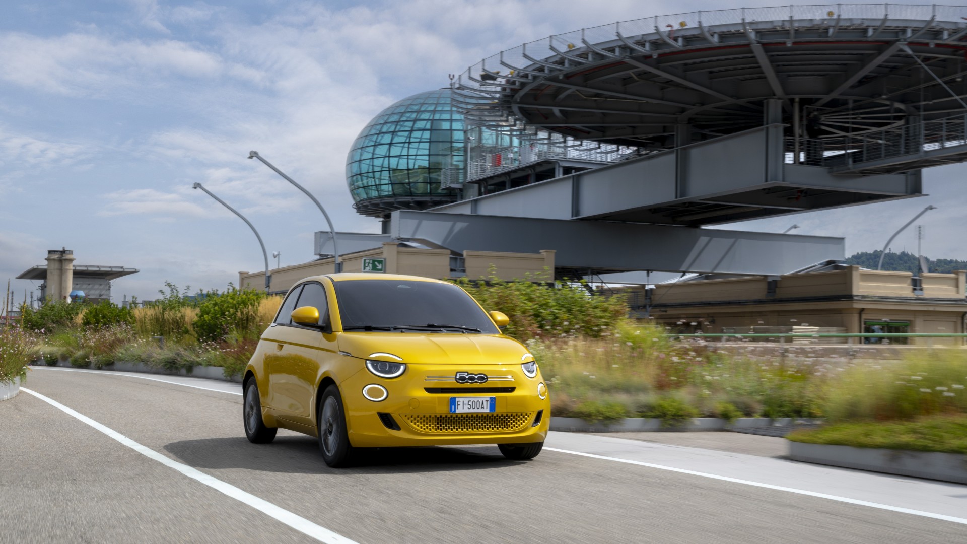 Στην Ελλάδα το νέο Fiat 500 Hybrid