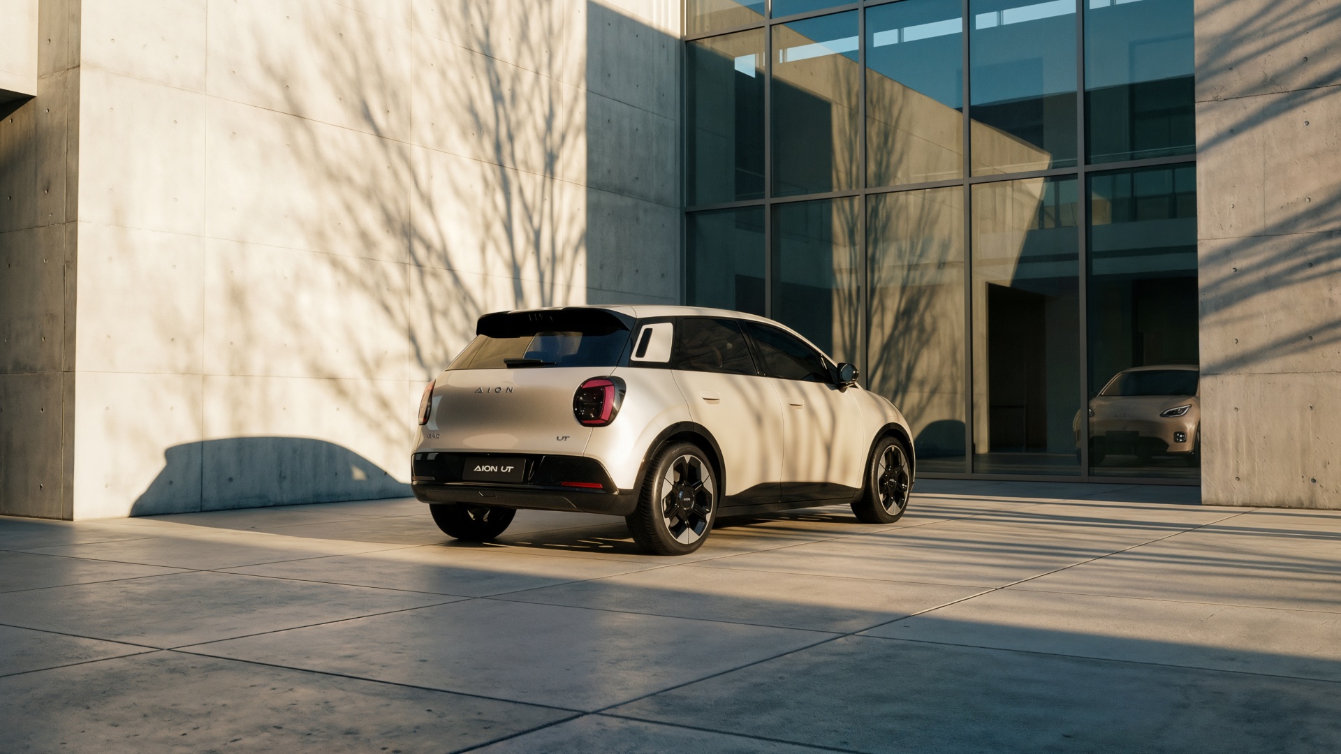 Στην Ελλάδα το νέο GAC Aion UT