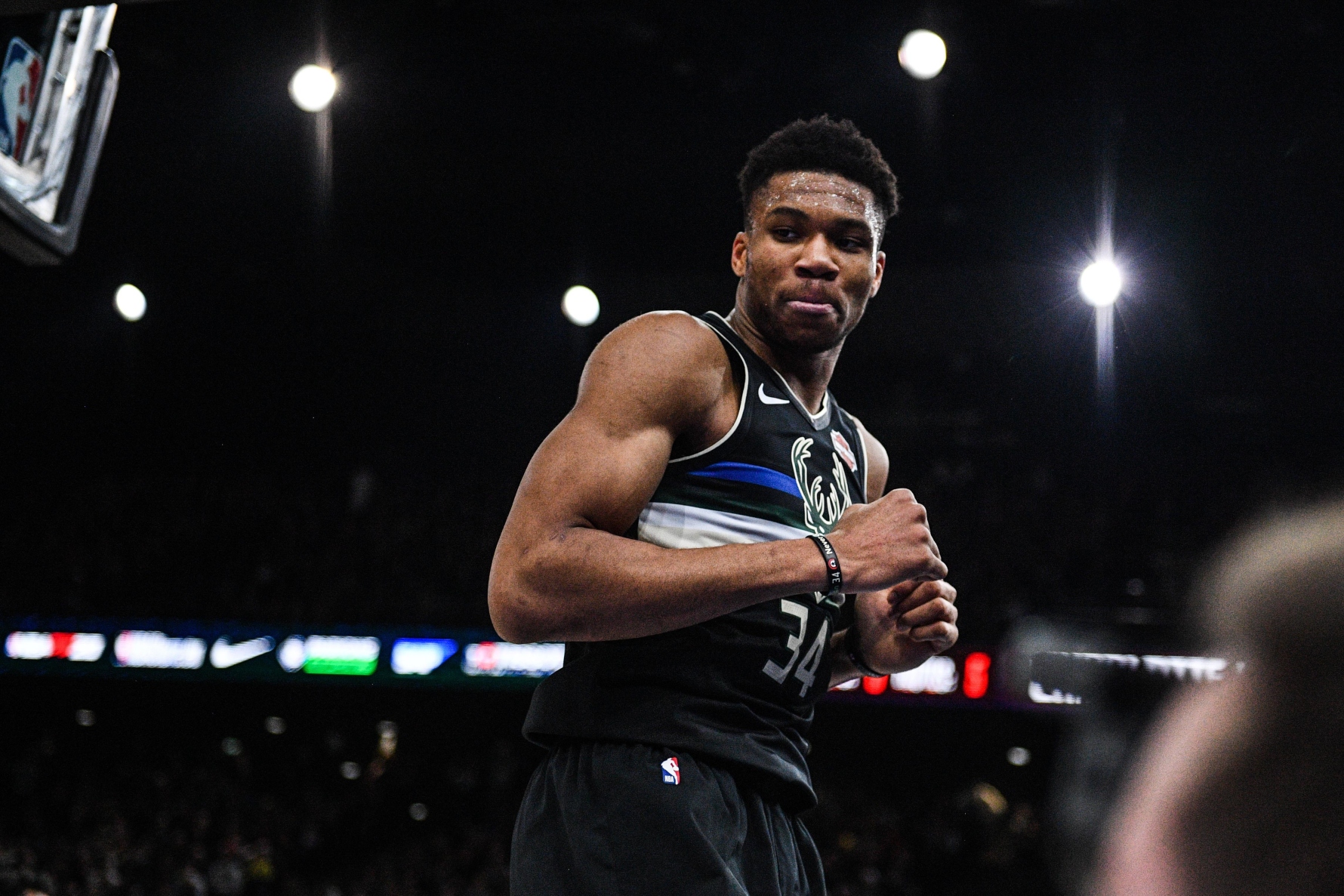 Γιάννης μετά τους πρώτους πόντους του Άλεξ στο ΝΒΑ: «Μπορώ να αποσυρθώ τώρα»