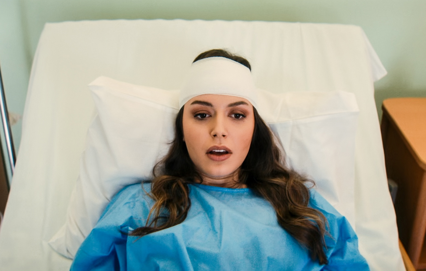 «Γιατί ρε πατέρα;»: Η Βιβή ξυπνάει στο νοσοκομείο και αρχίζει να θυμάται τι συνέβη το προηγούμενο βράδυ