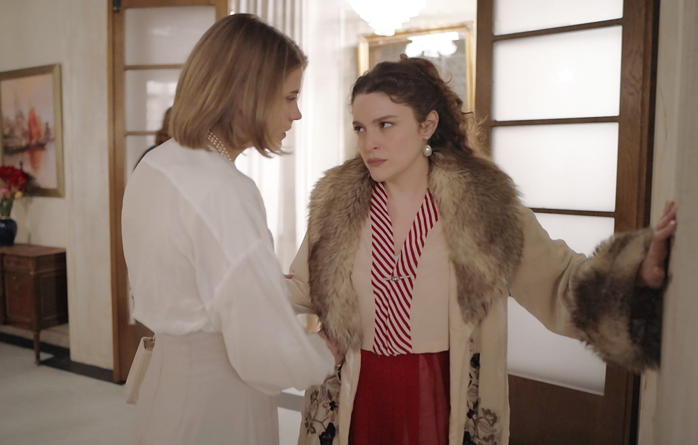 «Grand Hotel»: Ο Πέτρος παλεύει μόνος με τις αναμνήσεις και τα συναισθήματά του για την Αλίκη