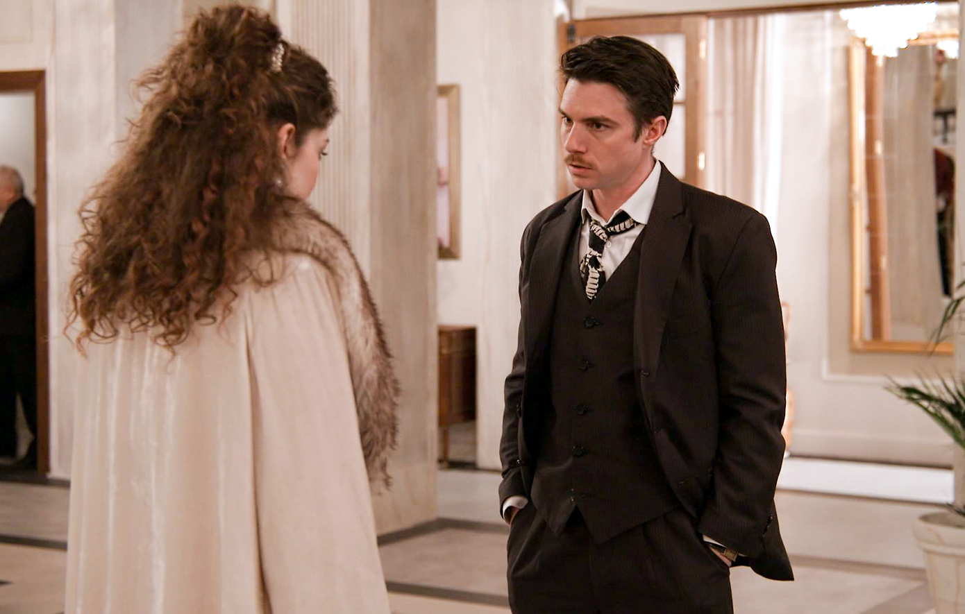 «Grand Hotel»: Η Αλίκη αποφασίζει να πει την αλήθεια στον Πέτρο για την εγκυμοσύνη της