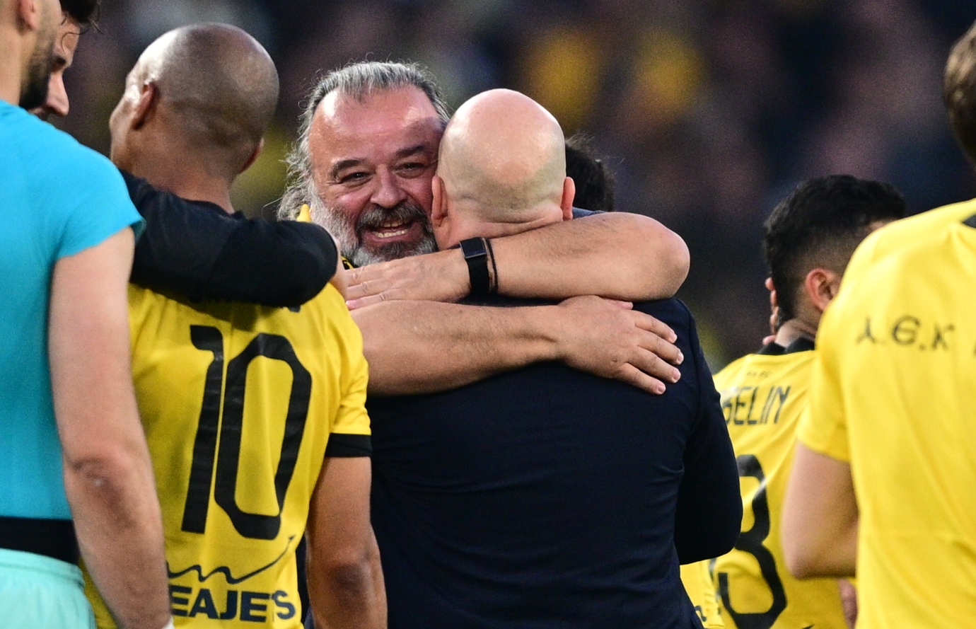 Ηλιόπουλος προς στους παίκτες της ΑΕΚ πριν τον ΠΑΟΚ: «Δεν φοβάστε τίποτα, μπείτε και κάντε σεισμό»