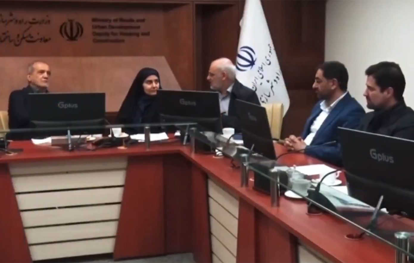 Αδιανόητη αντίδραση Πεζεσκιάν: Του είπαν για εισβολή στον εναέριο χώρο και συνέχισε τη συνεδρίαση