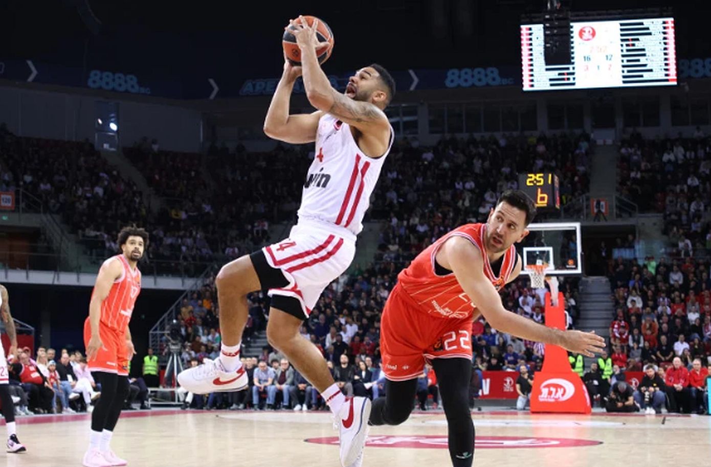 Έχασε μέχρι και κιλά για να μη φύγει από τον Ολυμπιακό &#8211; Άλλος παίκτης!