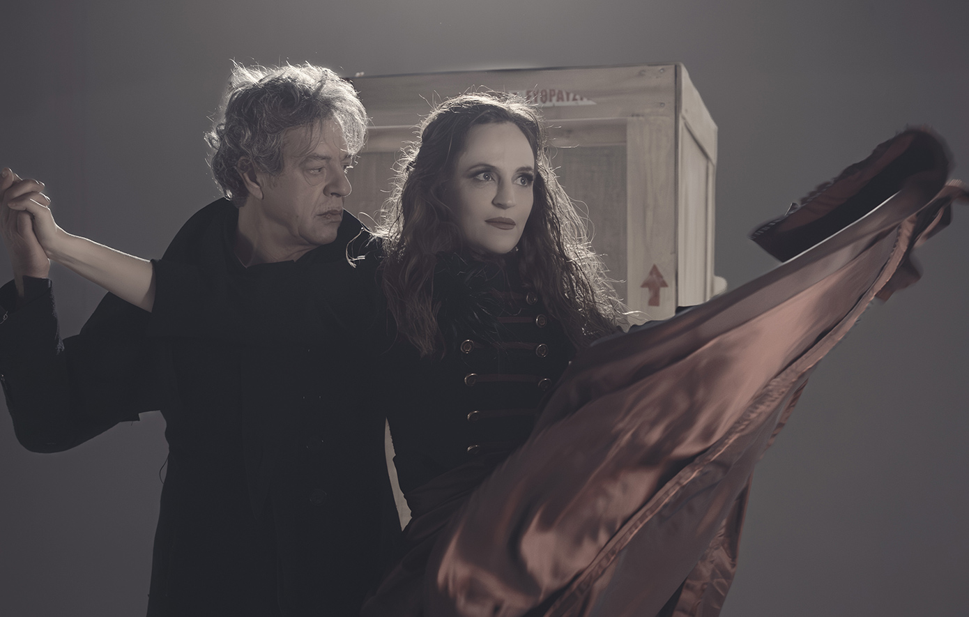 Ο Γιάννης Τσορτέκης και η Έλενα Μαυρίδου μαζί στη σκηνή για τη «Δεσποινίδα Τζούλια»