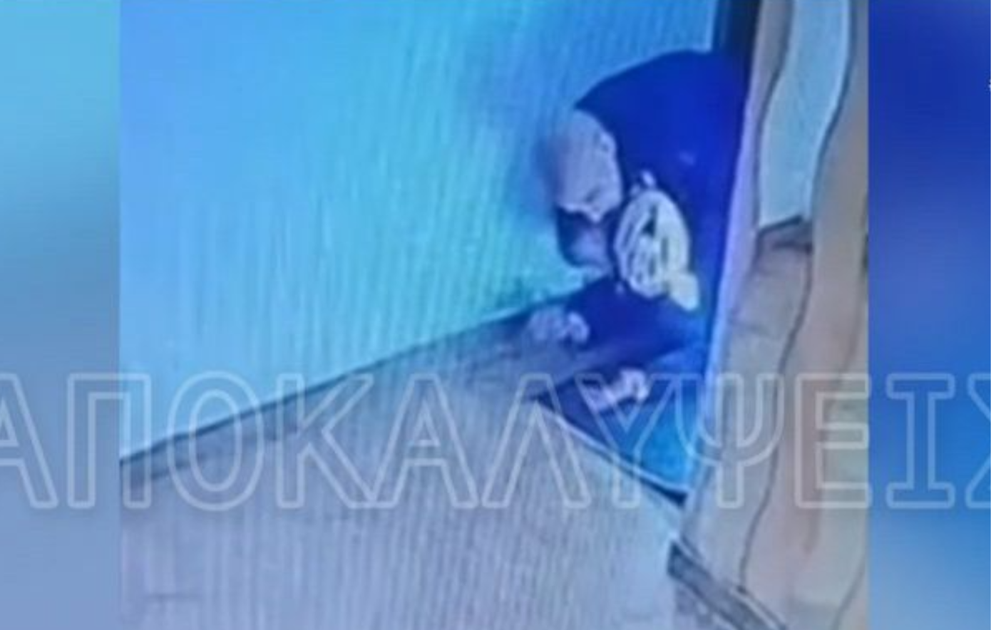 Αστυνομικός στον Κολωνό βρήκε διαρρήκτη στην πολυκατοικία του και πάλεψαν άγρια &#8211; Δείτε βίντεο