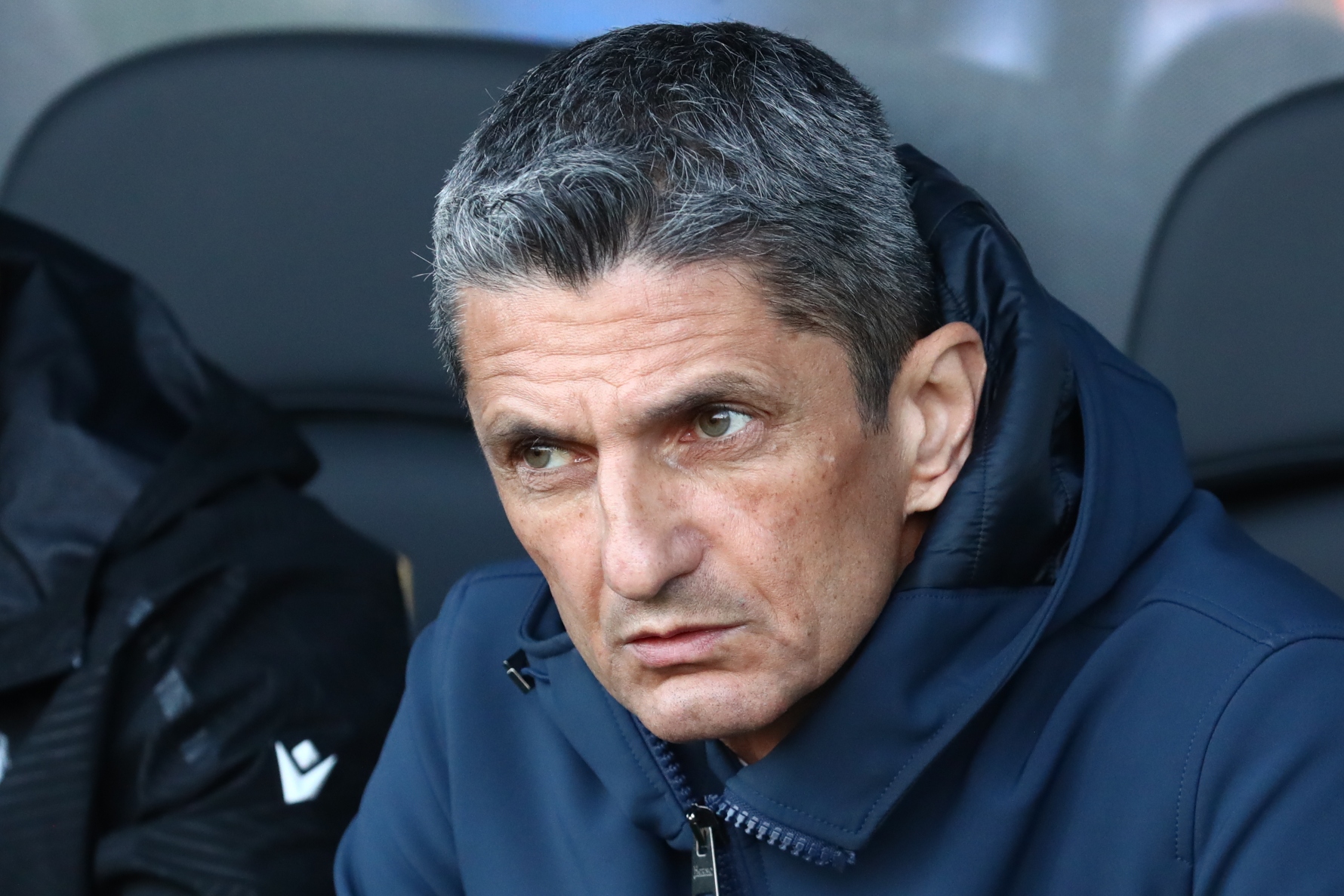 Το ξέσπασμα της γυναίκας του Λουτσέσκου: «Κρυβόμασταν κάτω από καθίσματα, ήταν ταπεινωτικό»