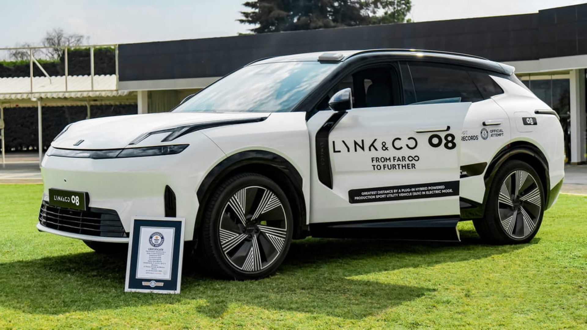 Lynk & Co 08: Διαμορφώνει το μέλλον με τον τρόπο του