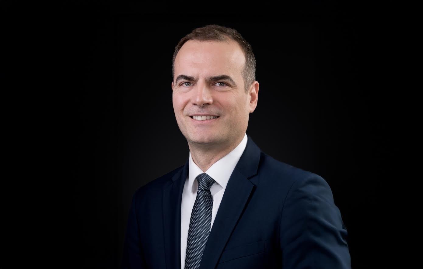 Παπαστράτος στο Delphi Economic Forum: Η ηγεσία και οι δεξιότητες του μέλλοντος &#8211; Δείτε Live