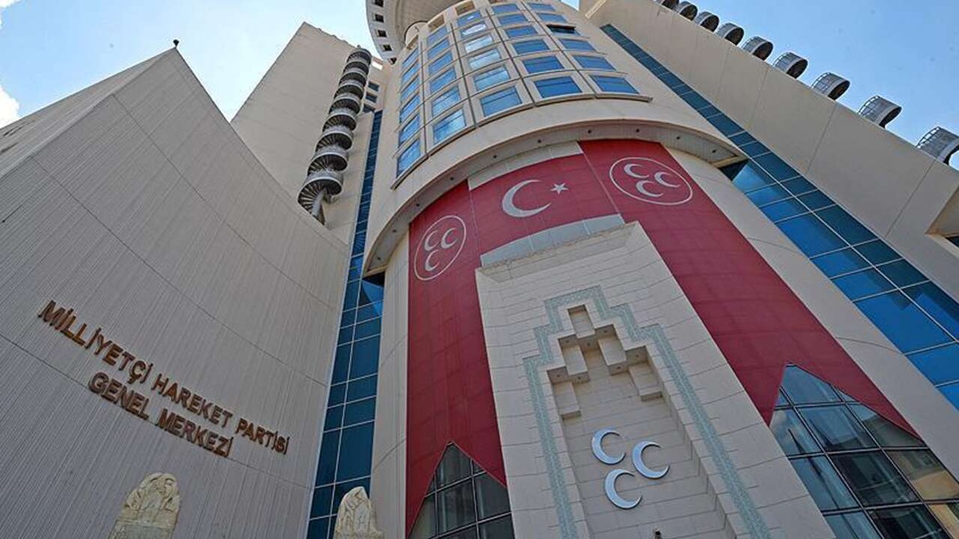 Υπό διάλυση το MHP του Μπαχτσελί; Έκλεισαν όλες οι τοπικές οργανώσεις των Γκρίζων Λύκων στην Κωνσταντινούπολη