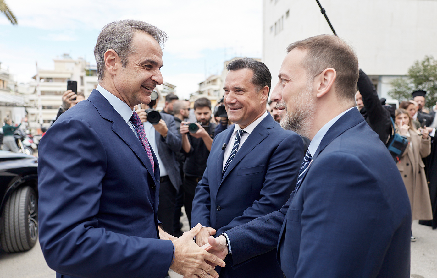 Επίσκεψη Μητσοτάκη στο νοσοκομείο Μεταξά: Οι ασθενείς αναγνωρίζουν το έργο που γίνεται στο ΕΣΥ