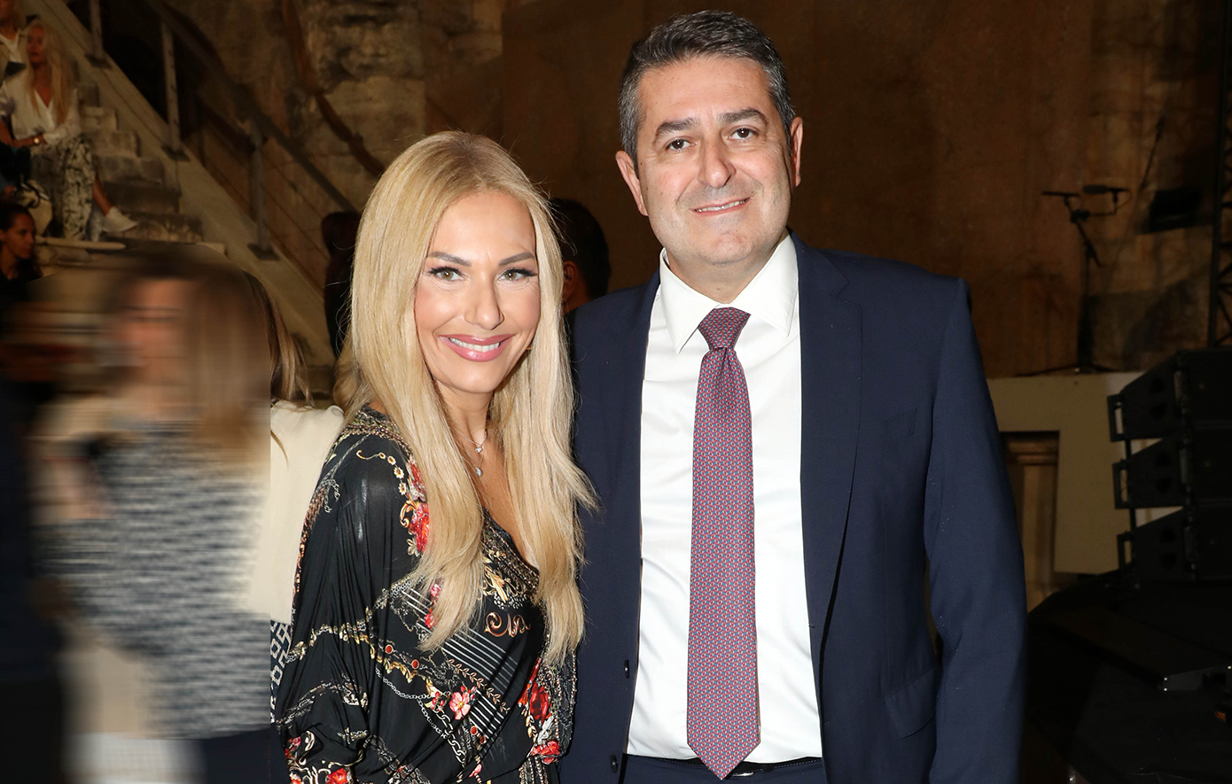 Η Τίνα Μεσσαροπούλου για τον σύζυγό της, Γιώργο Μυλωνάκη: «Εύχομαι όλα να γίνουν όπως πρέπει»