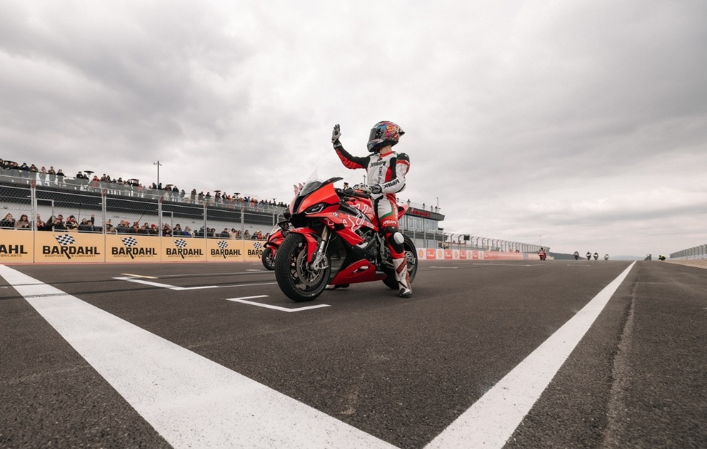 Η νεότερη και πιο σύγχρονη πίστα αγώνων FIA / FIM στη Βουλγαρία φιλοξενεί το πρώτο της διεθνές Σαββατοκύριακο αγώνων μοτοσικλέτας